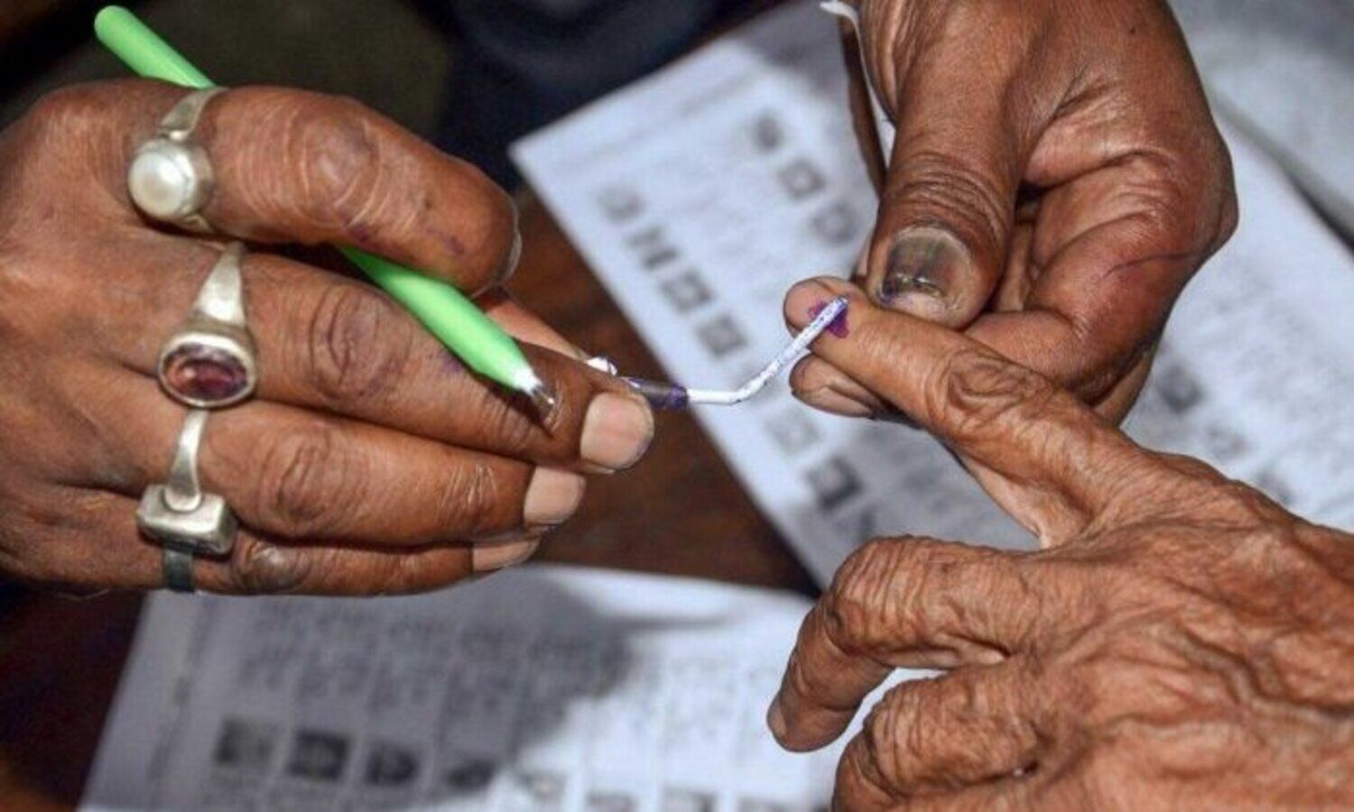 UP polls phase I: 15 illiterate candidates, 125 educated till Class 8