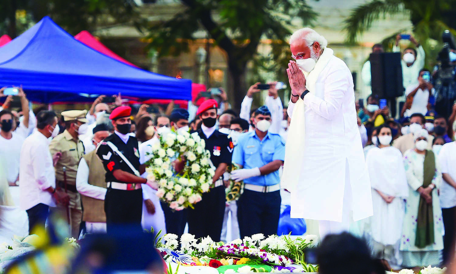 RS and LS to be adjourned for an hour on Mon as mark of respect