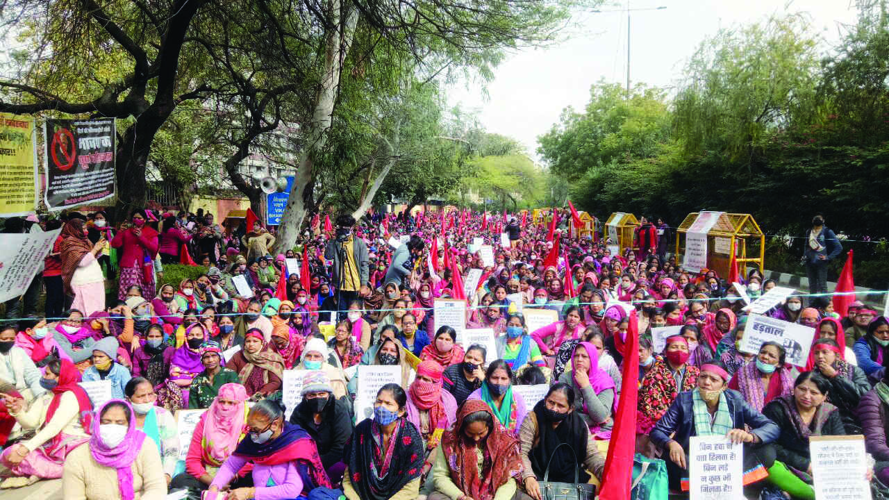 Paid pocket money in the name of salaries: Striking anganwadis Paid pocket money in the name of salaries: Striking anganwadis