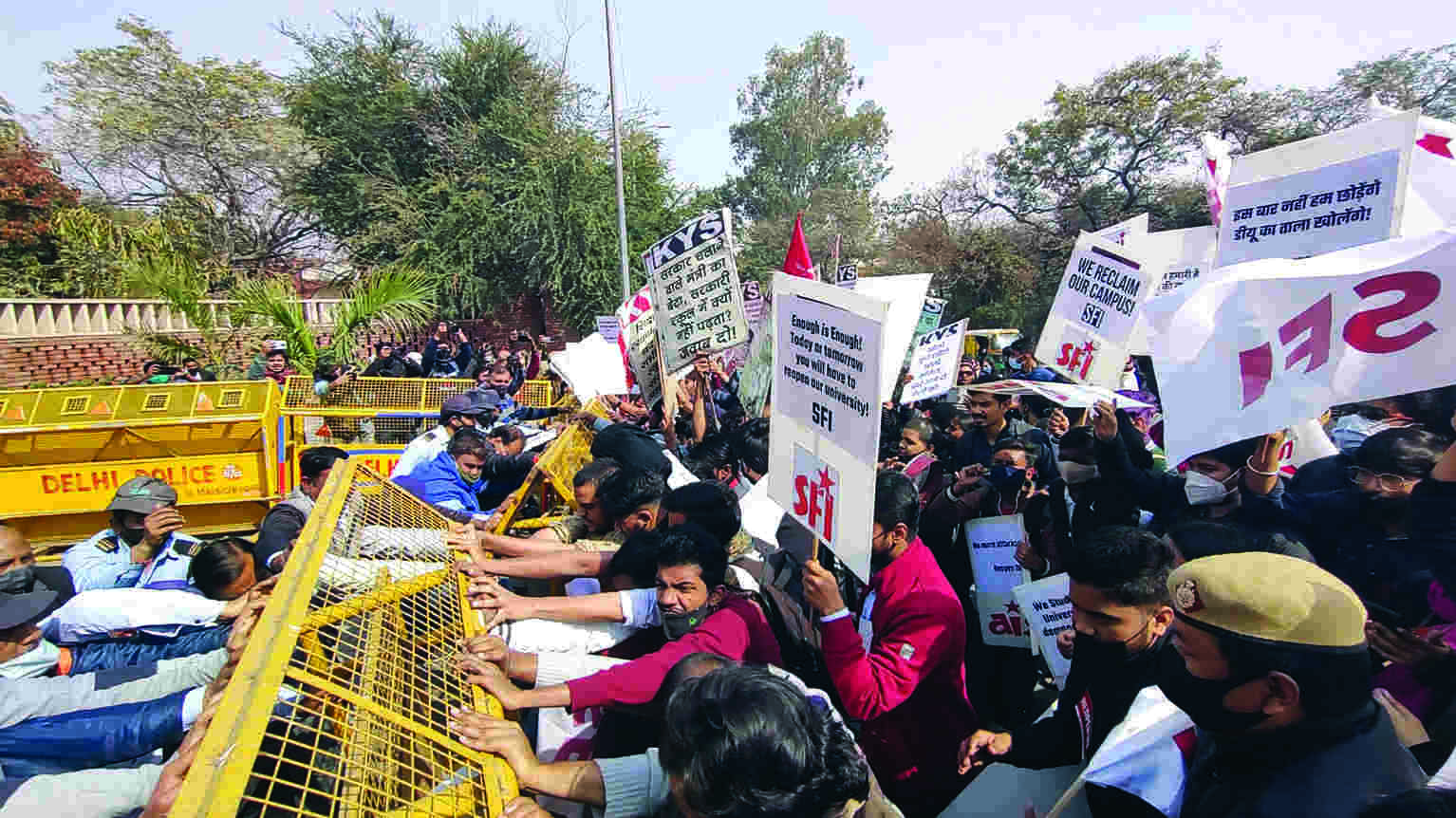All varsities yet to reopen; students protest in DU, JNU All varsities yet to reopen; students protest in DU, JNU