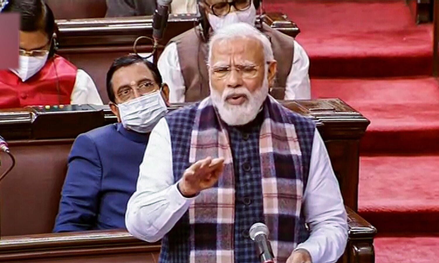 Dynastic parties biggest threat to democracy, Congress in grip of urban Naxals: PM