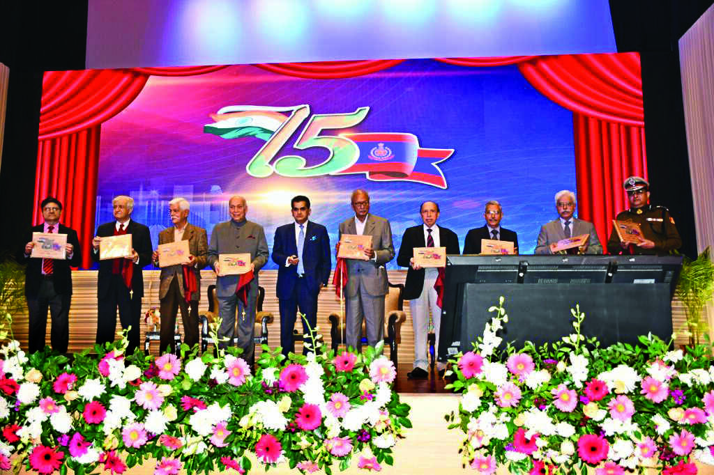 NITI Aayog chief unveils Delhi Polices Platinum Jubilee logo at PHQ NITI Aayog chief unveils Delhi Polices Platinum Jubilee logo at PHQ