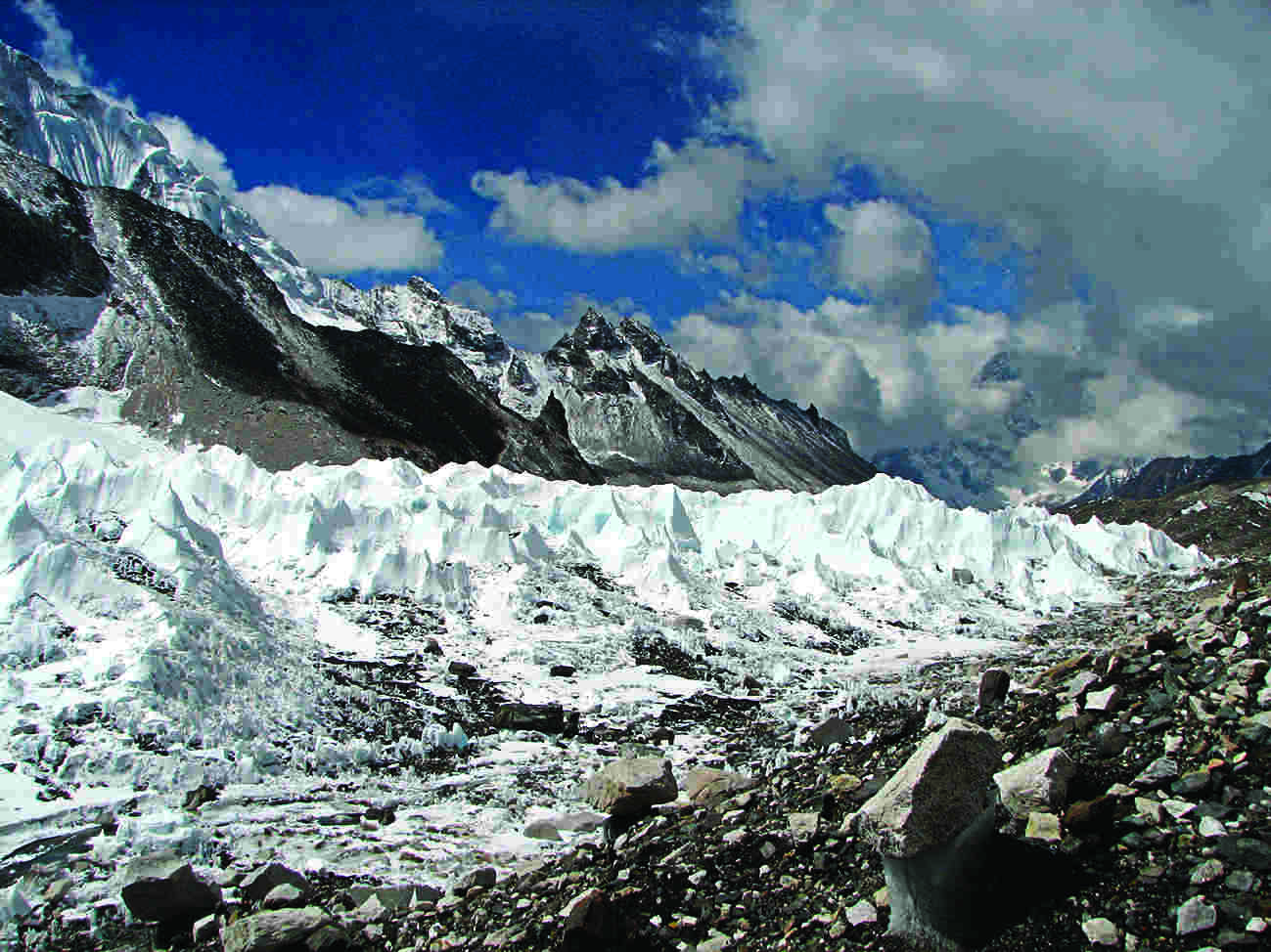 Glaciers in Karakoram region stable, others melting faster: Govt Glaciers in Karakoram region stable, others melting faster: Govt