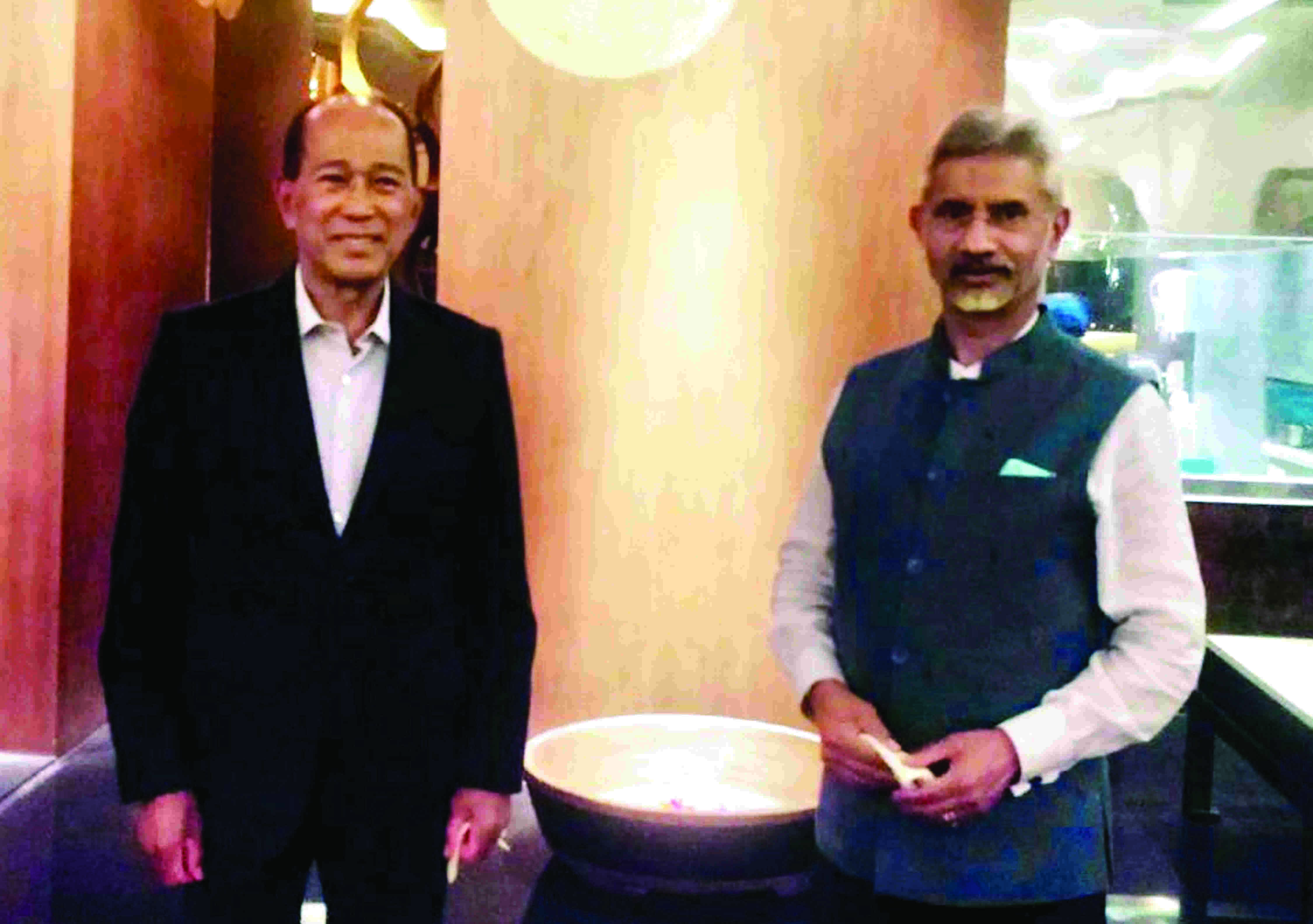 EAM discusses national security challenges with Philippines Mins EAM discusses national security challenges with Philippines Mins
