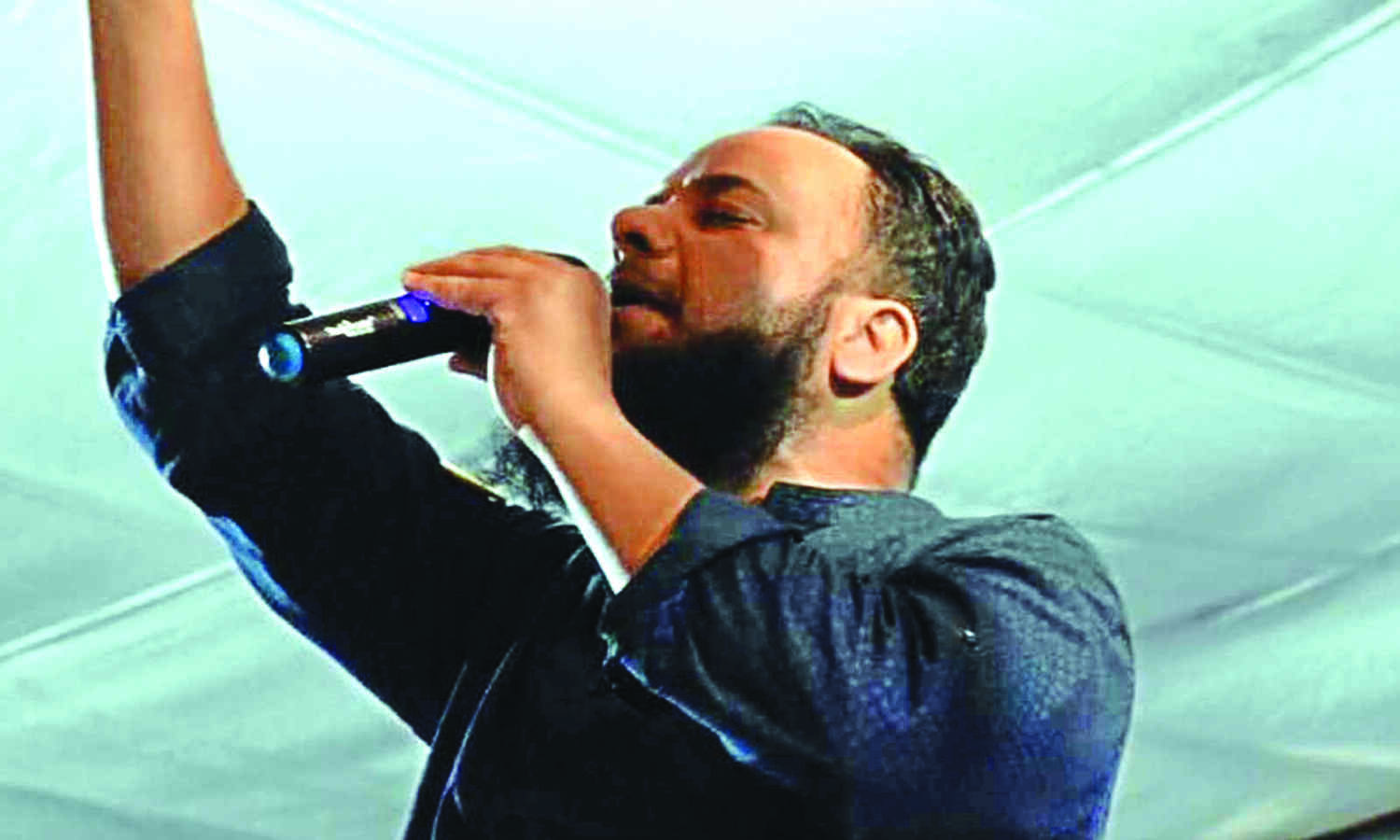 Police are trying to  communalise case:  Khalid Saifi to court