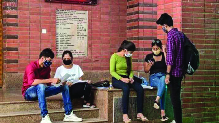 DU set to reopen today, split between  students grows on online class option