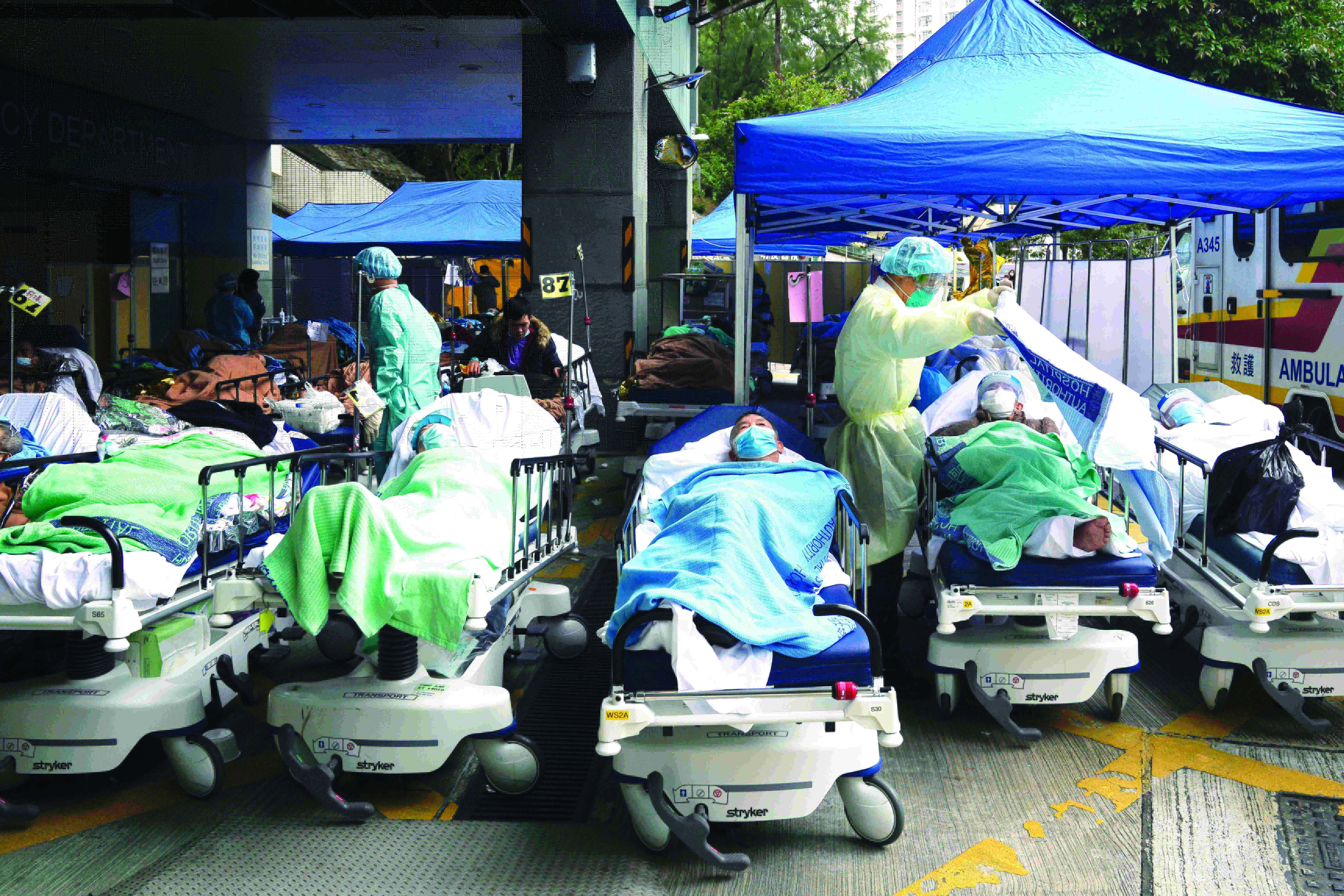 Chinese cities announce rewards for   tip-offs on Hong Kongers fleeing Covid