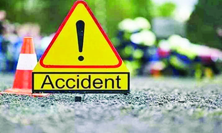 2 killed, 3 injured as Mercedes rams into truck in Delhi Cantt 2 killed, 3 injured as Mercedes rams into truck in Delhi Cantt