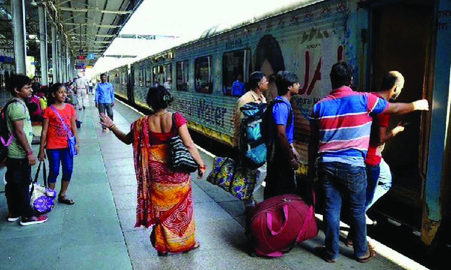 Railways nabs 1.78 cr passengers in first 9 months of FY22