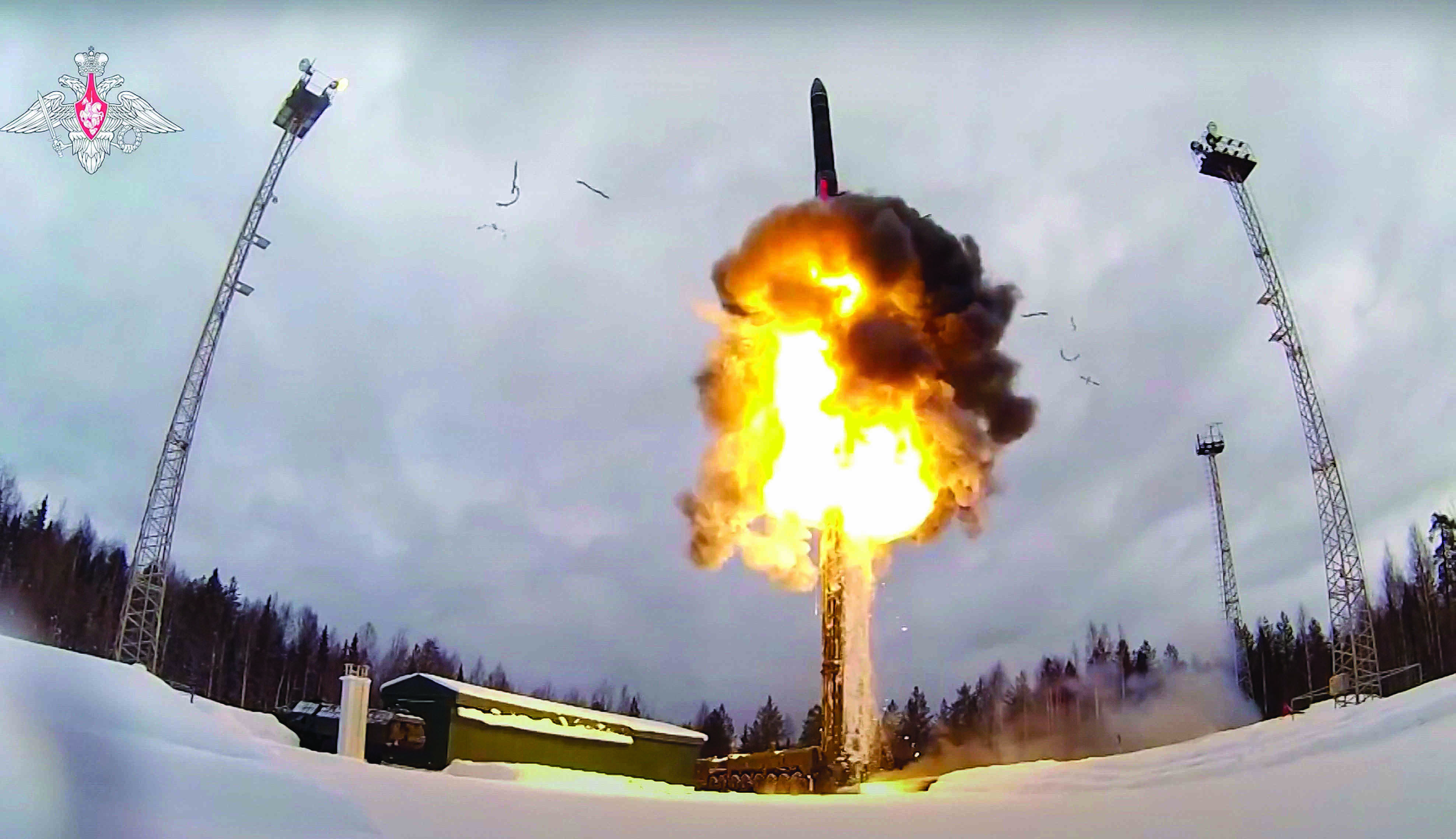 Shelling in east Ukraine, Russia nuclear drill raise tension