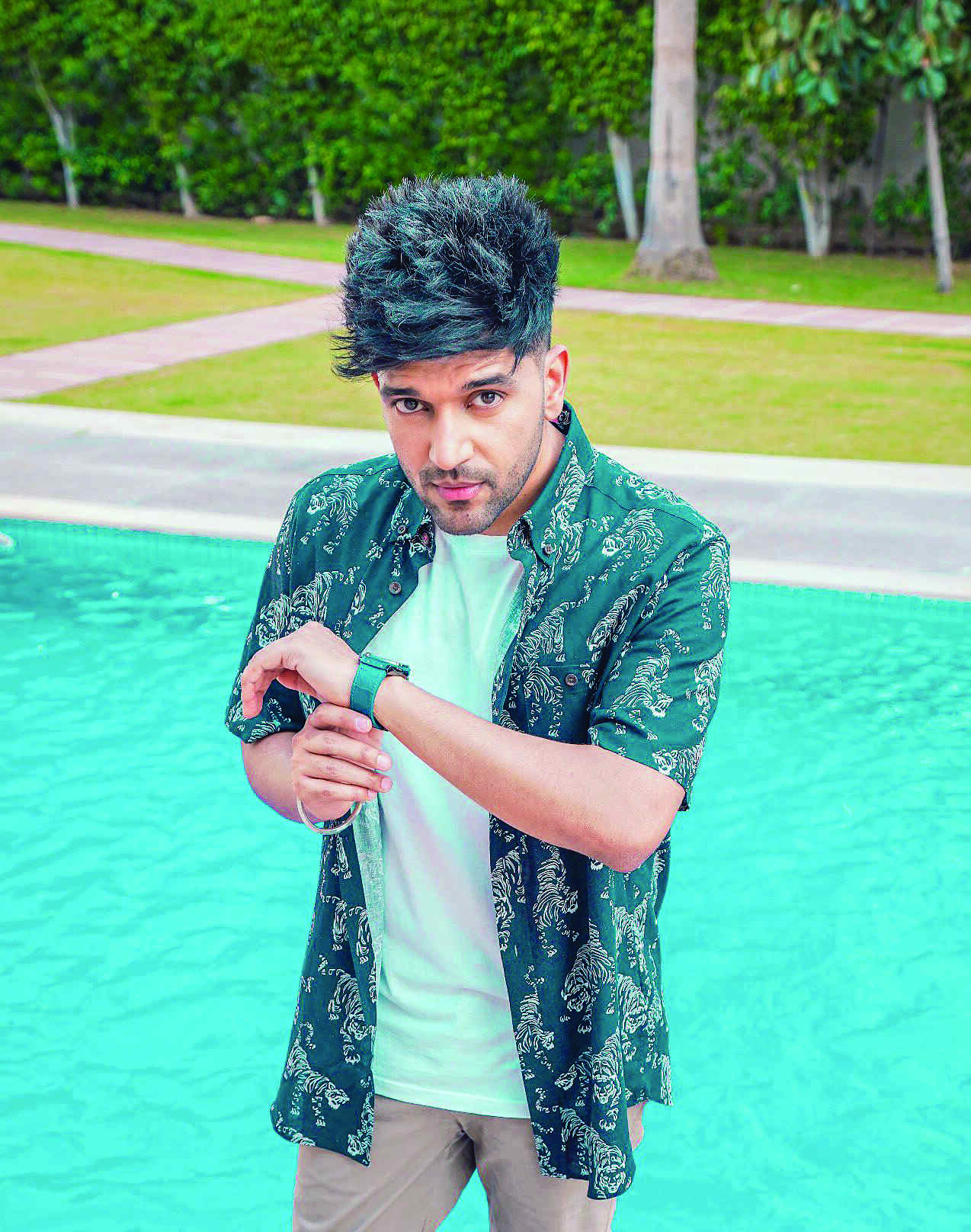 Guru Randhawa teases the first look of his new album