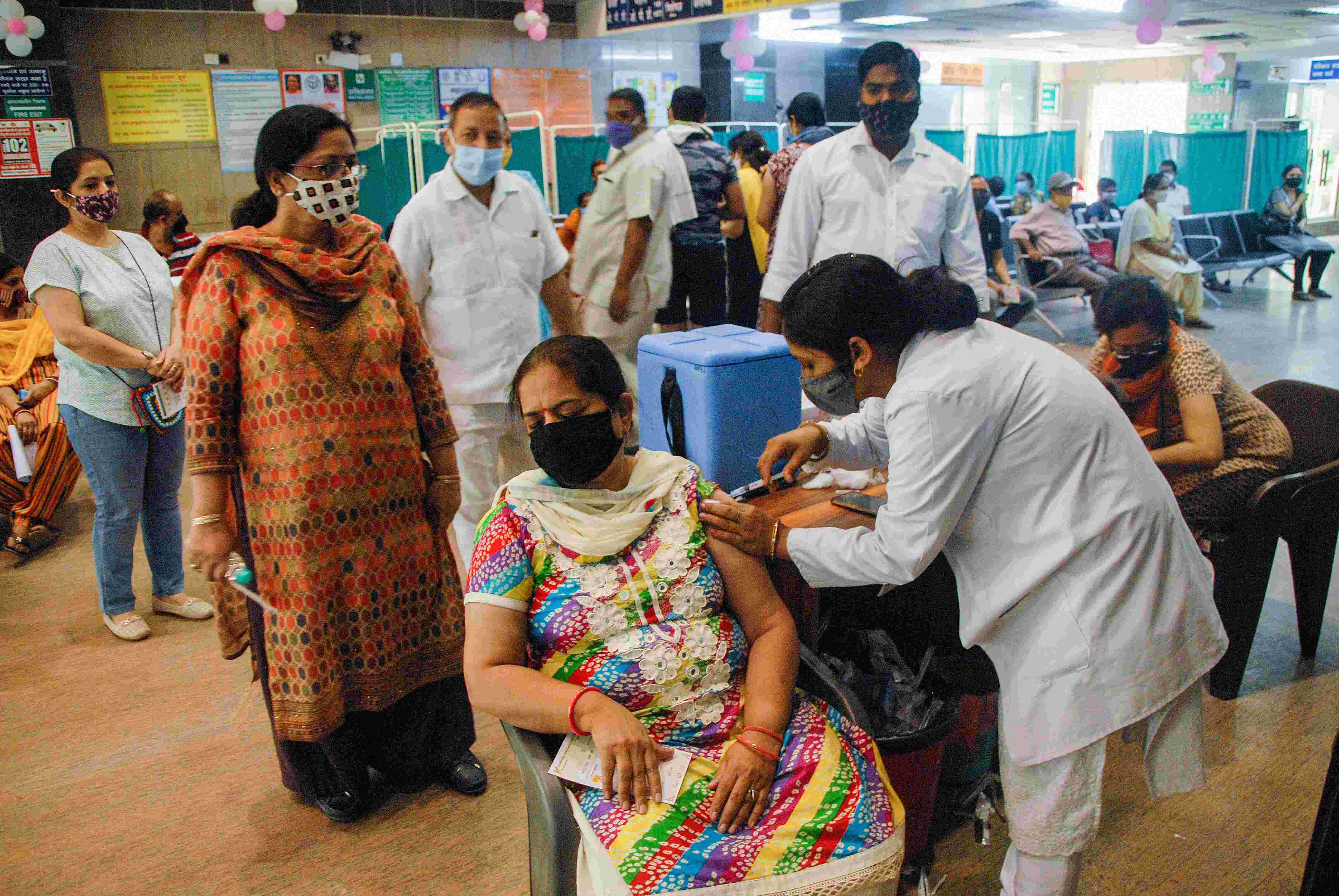 Active Covid cases in India   dip to 1,64,522; 278 fresh deaths
