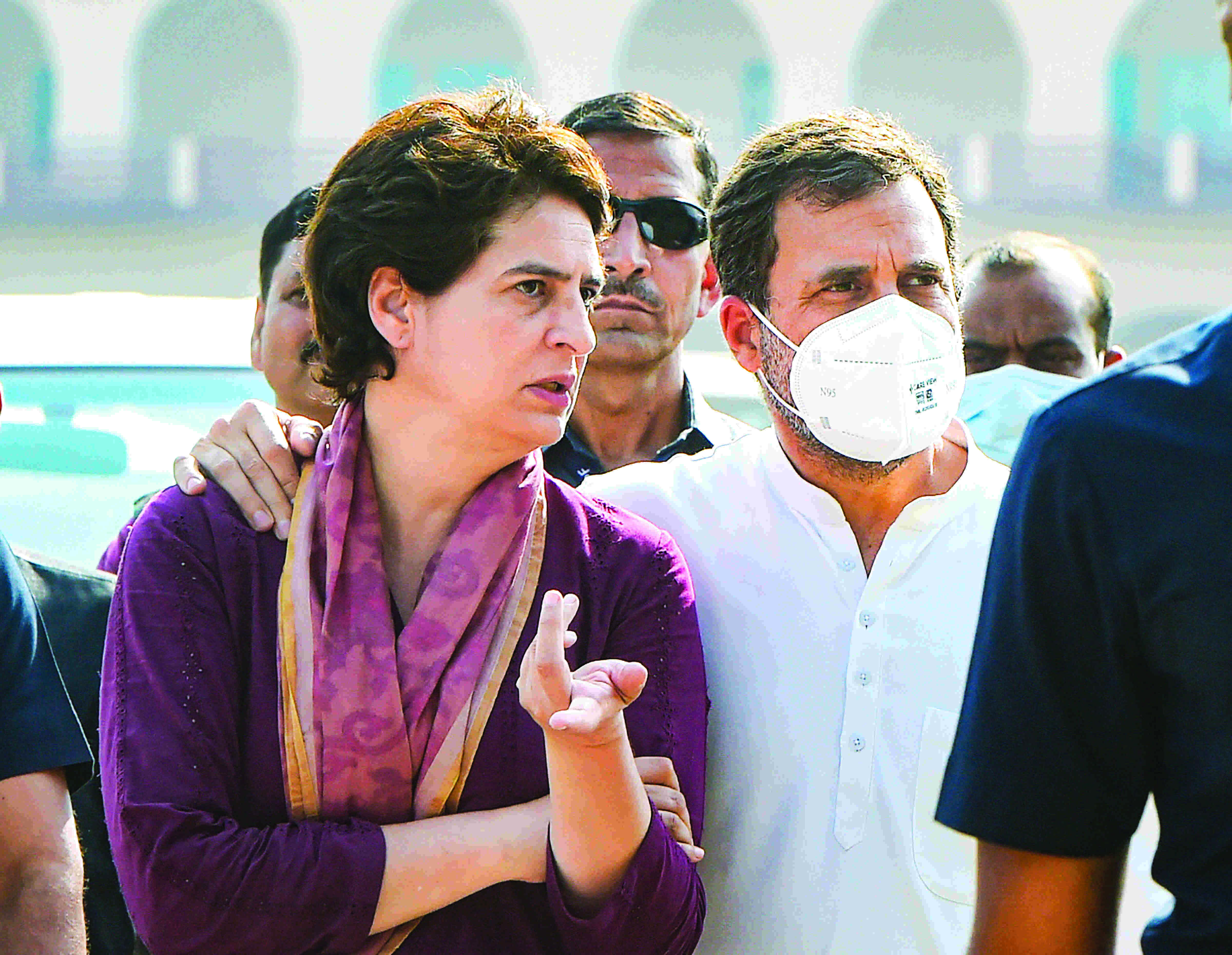 Non-Cong govts kept UP backward: Rahul Gandhi