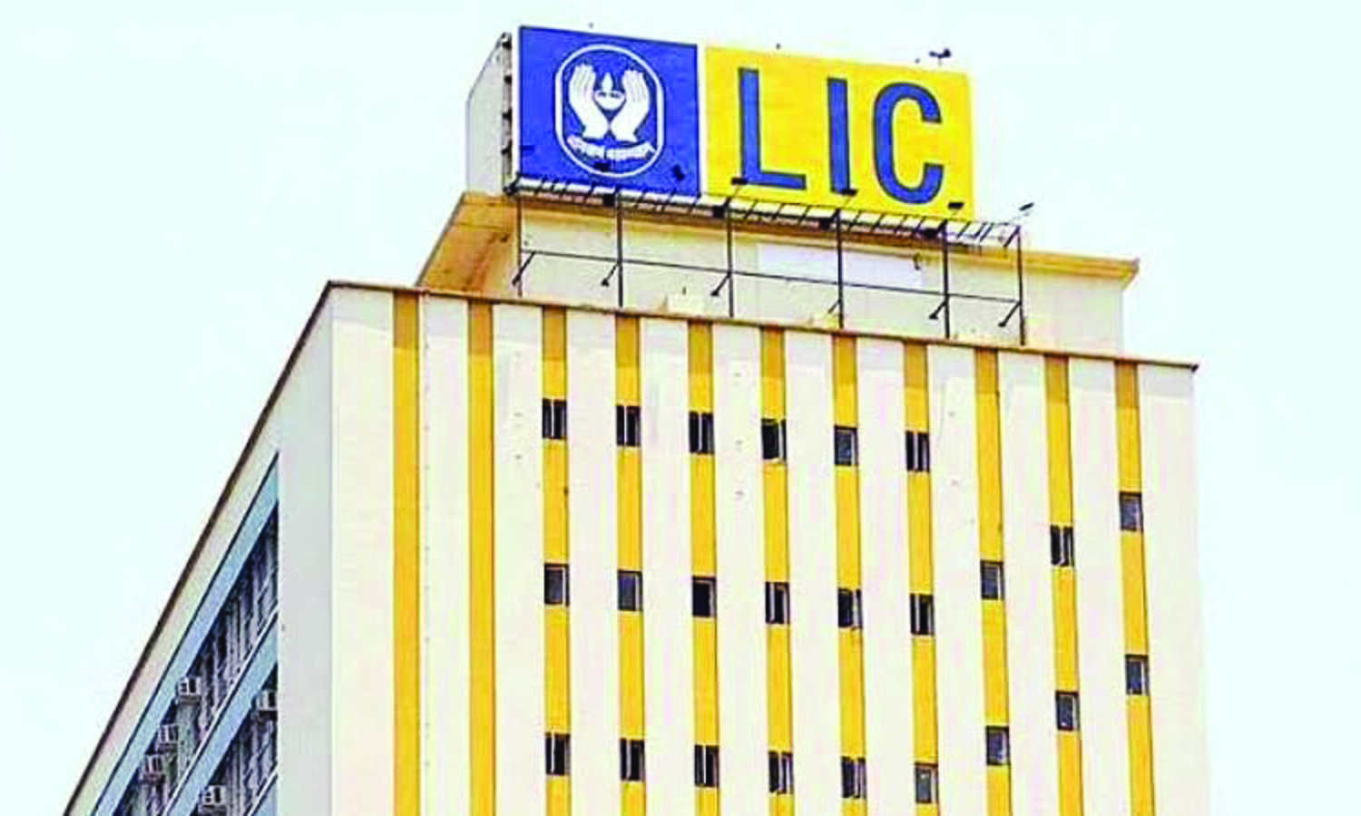 Cabinet allows up to 20% Foreign Direct Investment in IPO-bound LIC: Sources