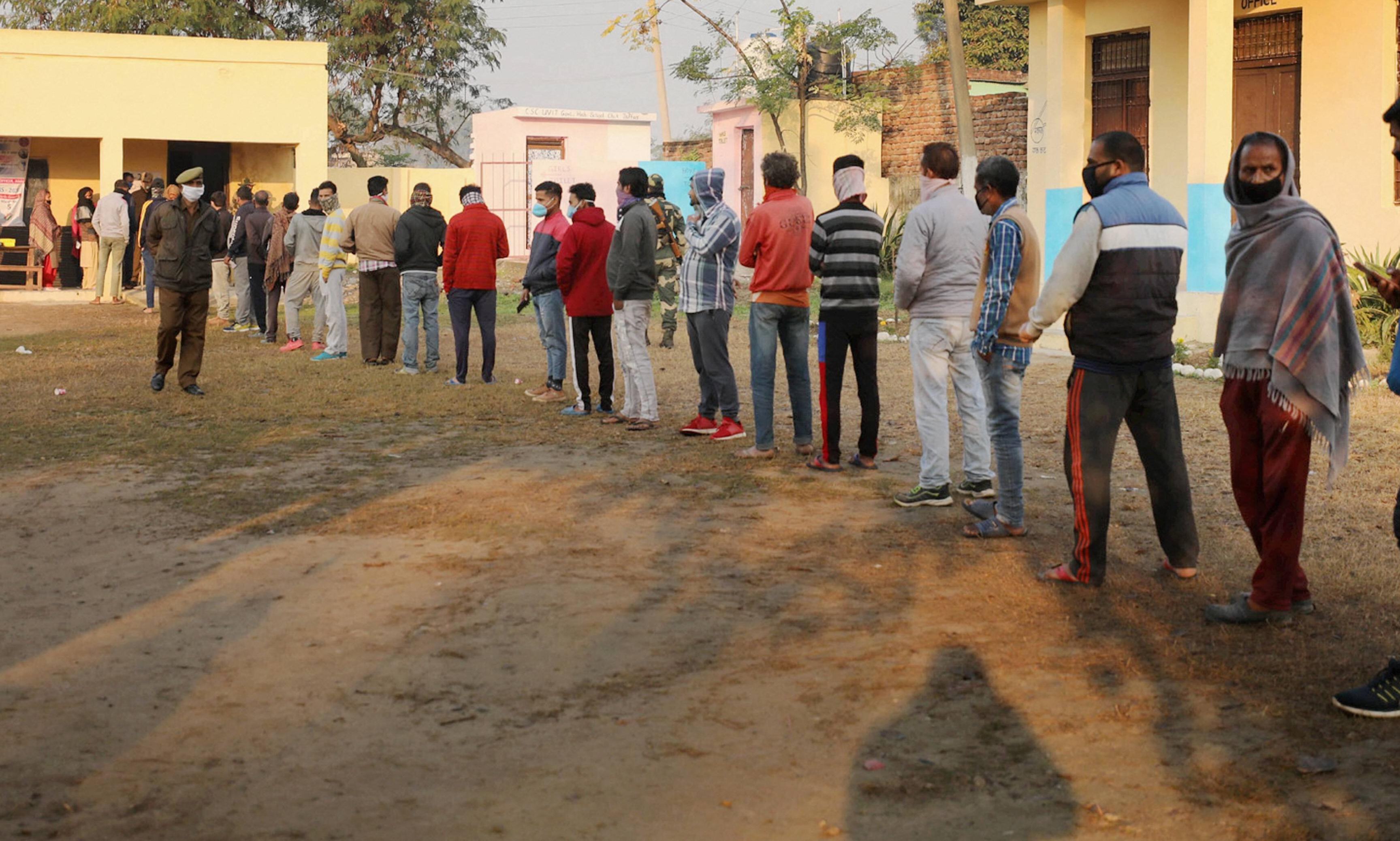 Overall situation peaceful as Bengal votes in civic polls Overall situation peaceful as Bengal votes in civic polls