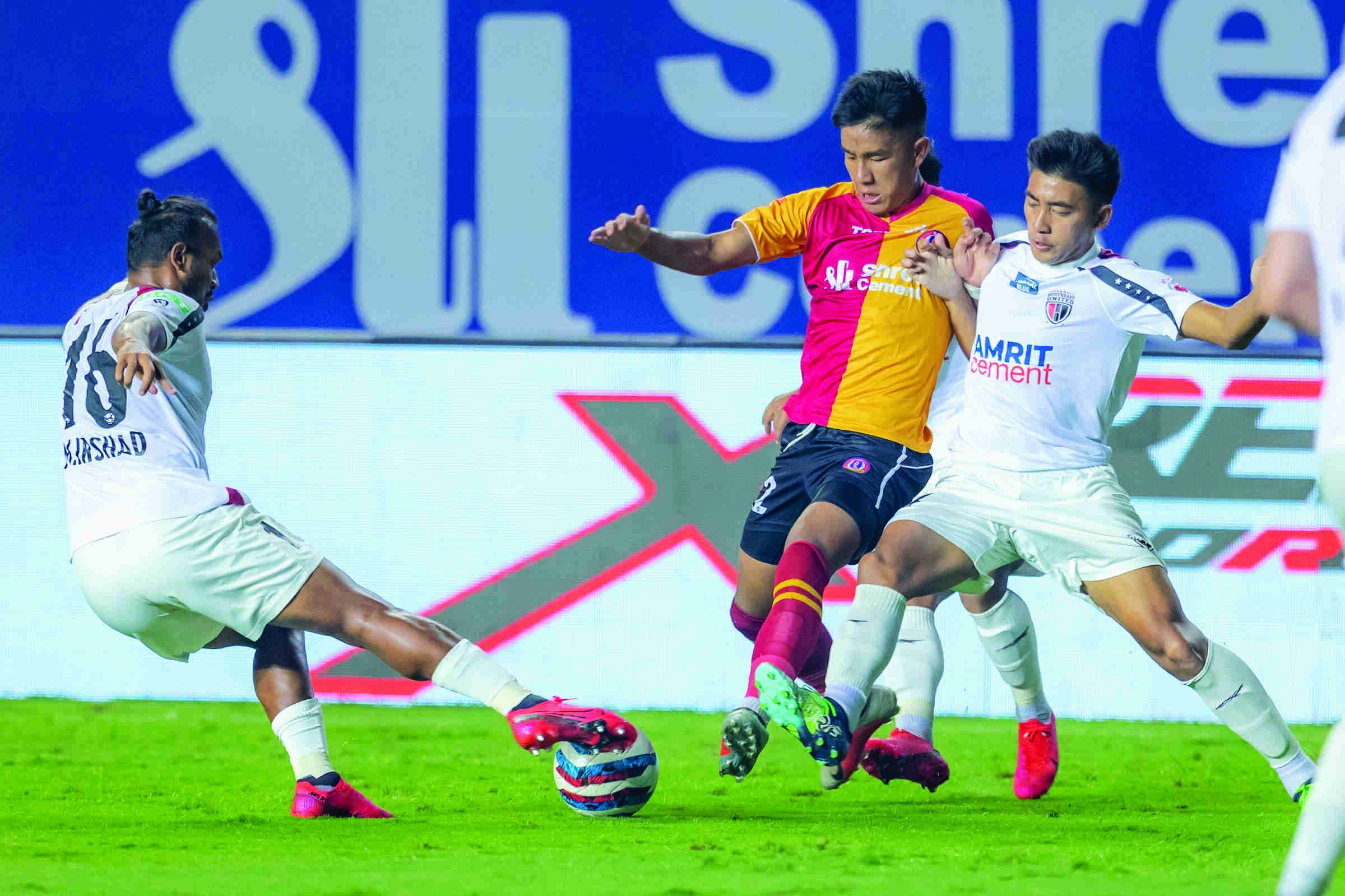 Bottom-placed East Bengal and NorthEast United play out 1-1 draw