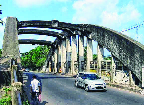 State to assess health of 3 crucial bridges in city