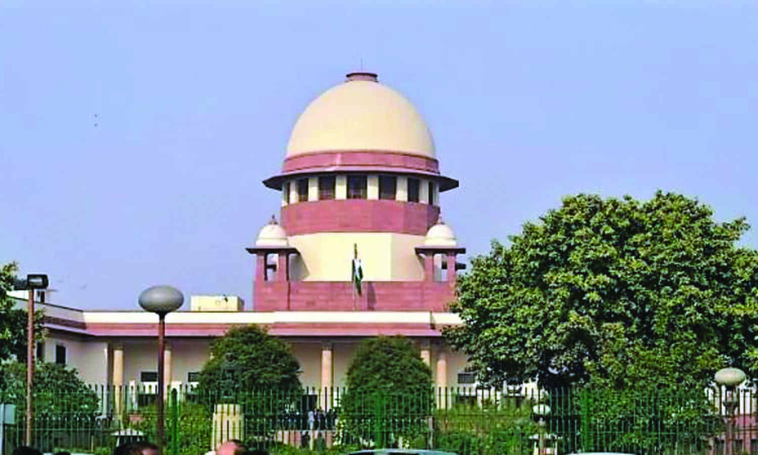 SC to examine validity of amended GNCTD Act, seeks Centres reply