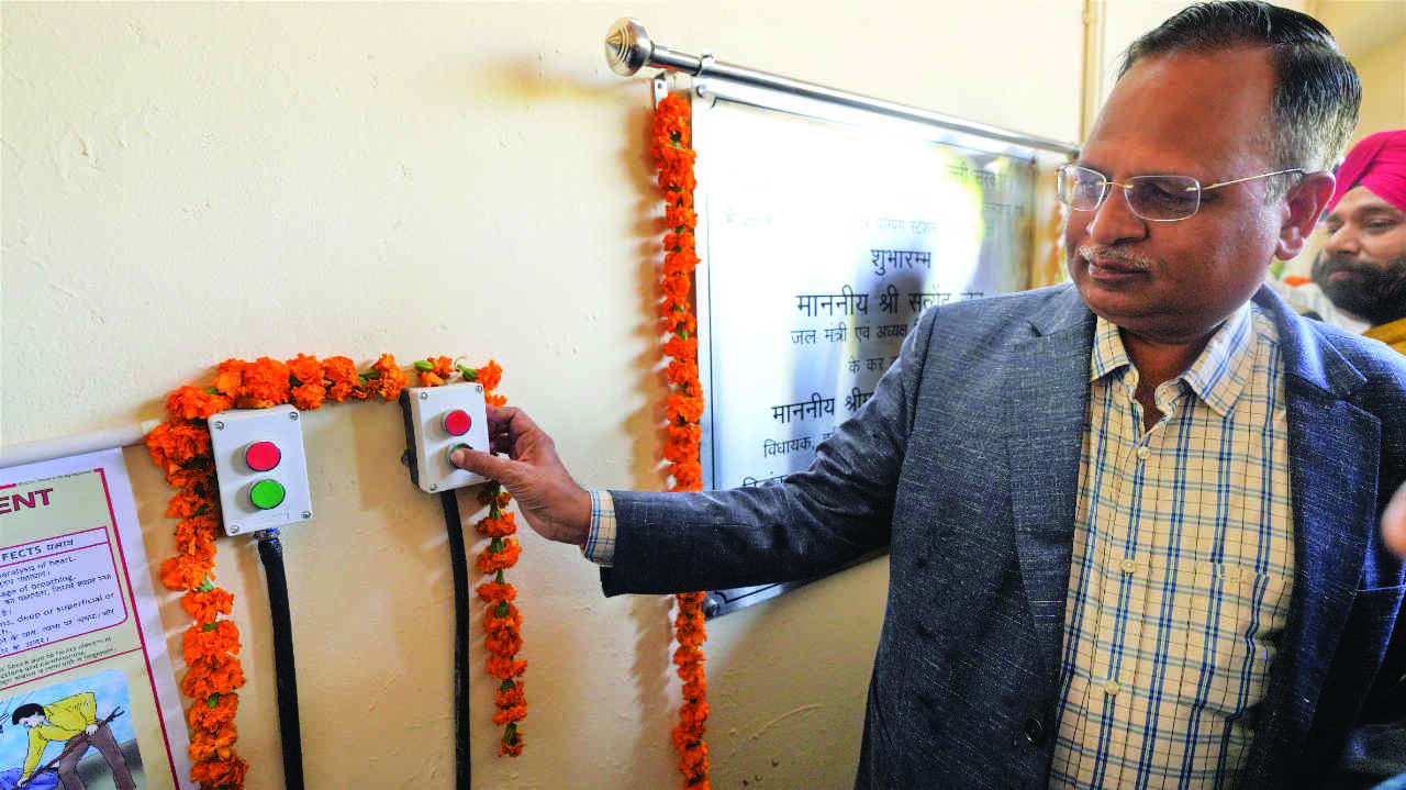 Jain opens UGR in Mayapuri, will benefit 1.5 lakh residents Jain opens UGR in Mayapuri, will benefit 1.5 lakh residents