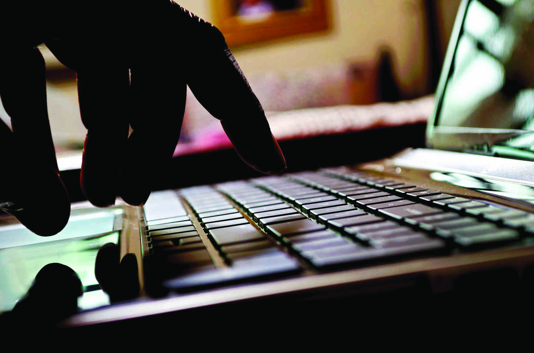 Two arrested for stealing money by hacking into Gmail accounts Two arrested for stealing money by hacking into Gmail accounts