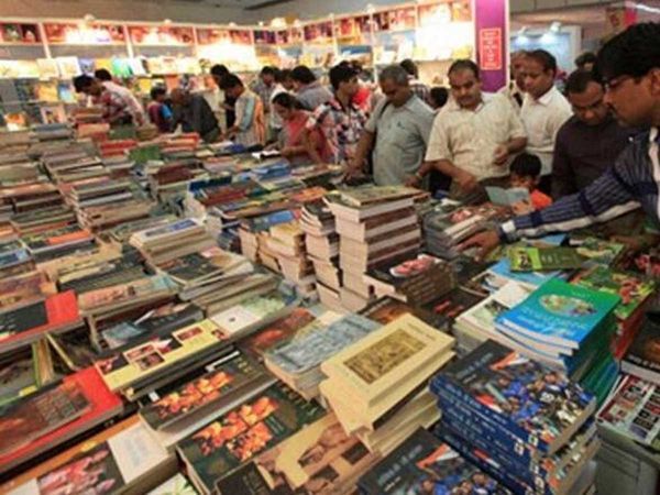 More than one lakh people visit Kolkata Book Fair every day: Organisers