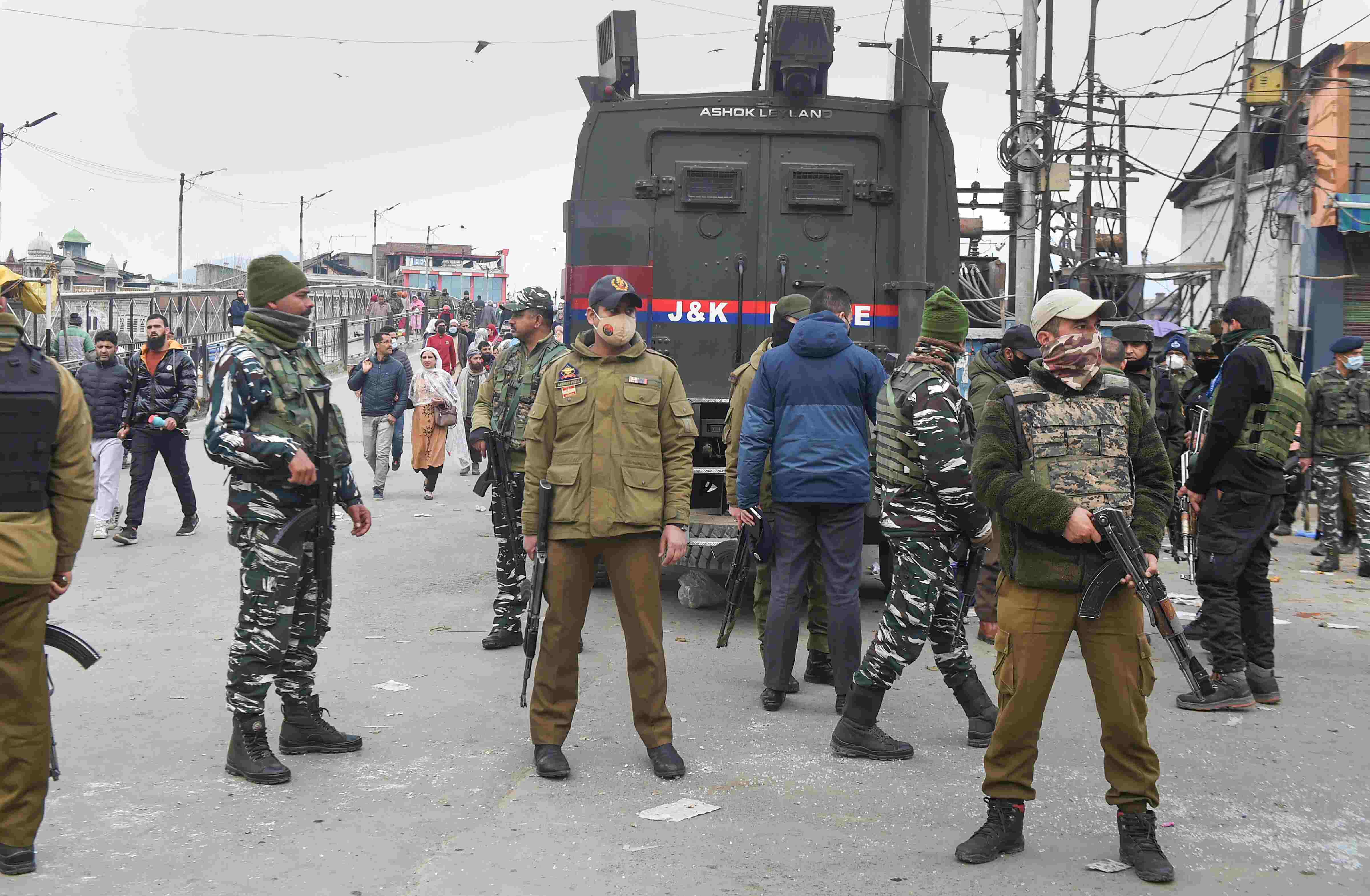 1 killed, 24 hurt as terrorists hurl grenade at security forces in J&Ks Srinagar
