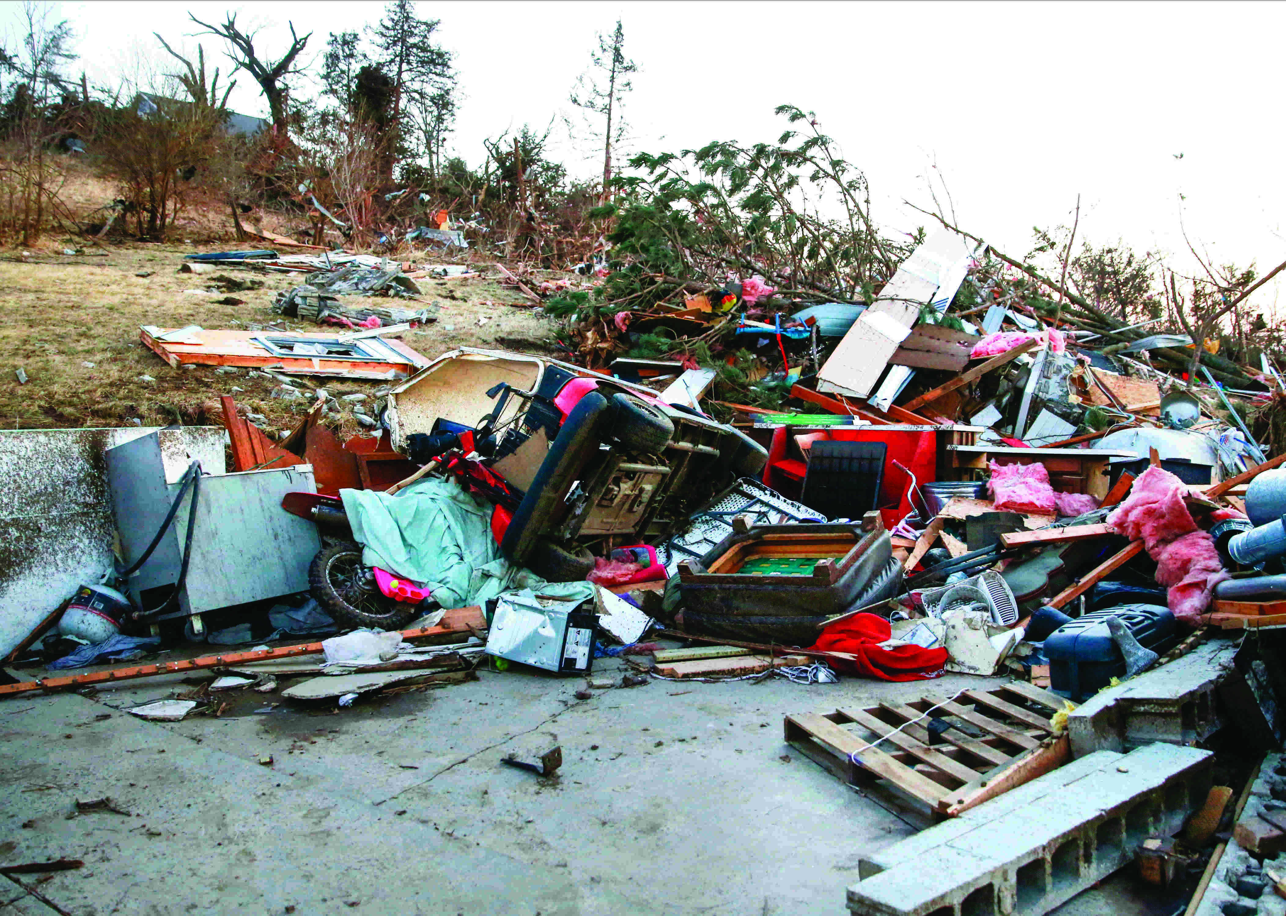 7 killed as tornado tore through central Iowa 7 killed as tornado tore through central Iowa