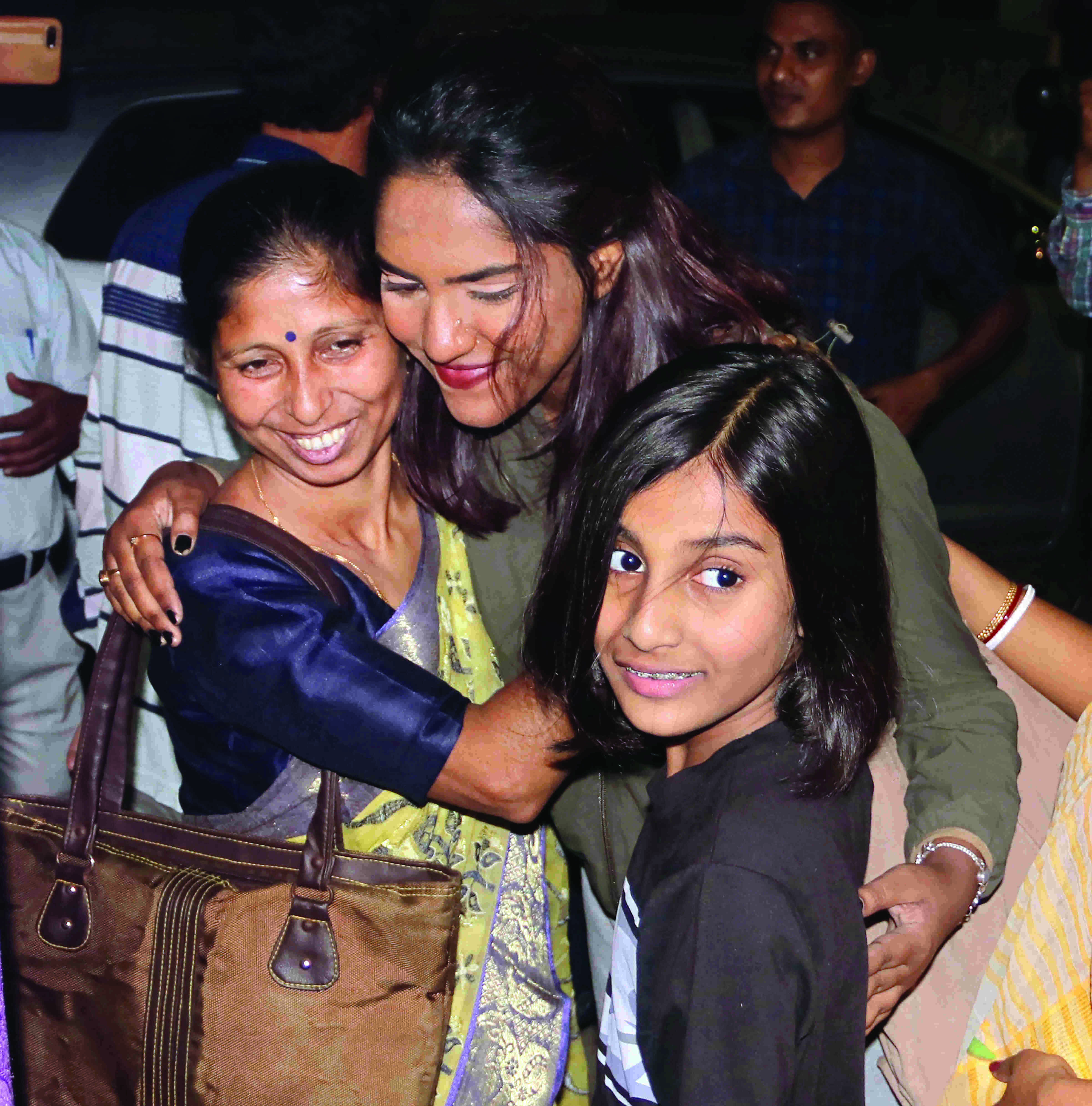 Delhi continues efforts to evacuate over 700 students from Sumy Delhi continues efforts to evacuate over 700 students from Sumy