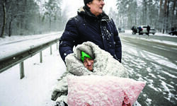 People flee embattled Ukrainian cities