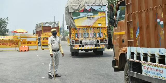 Trade resumes at Petrapole-Benapole land port