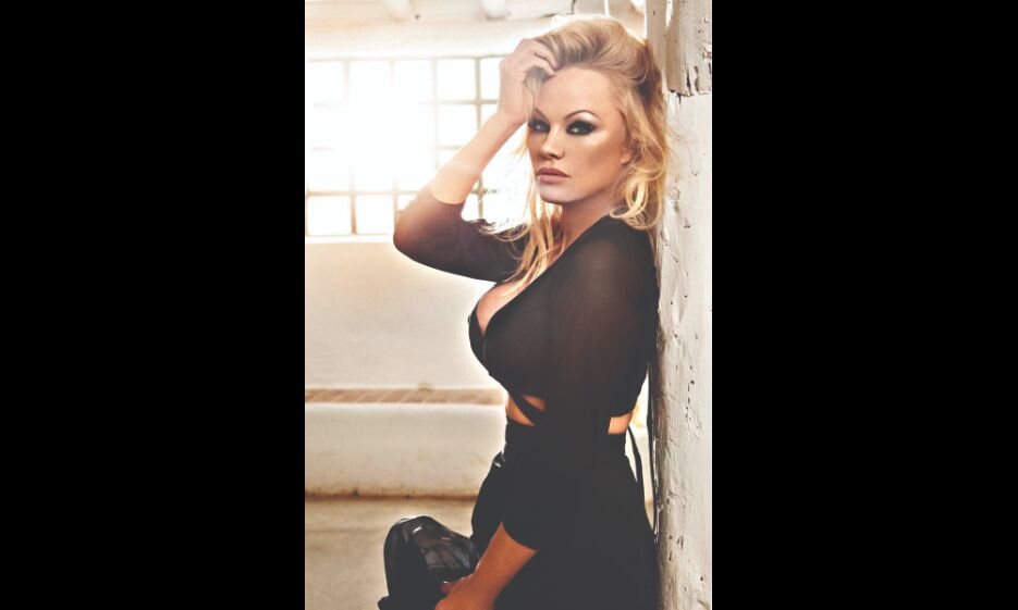 Pamela Anderson to debut on Broadway with Chicago