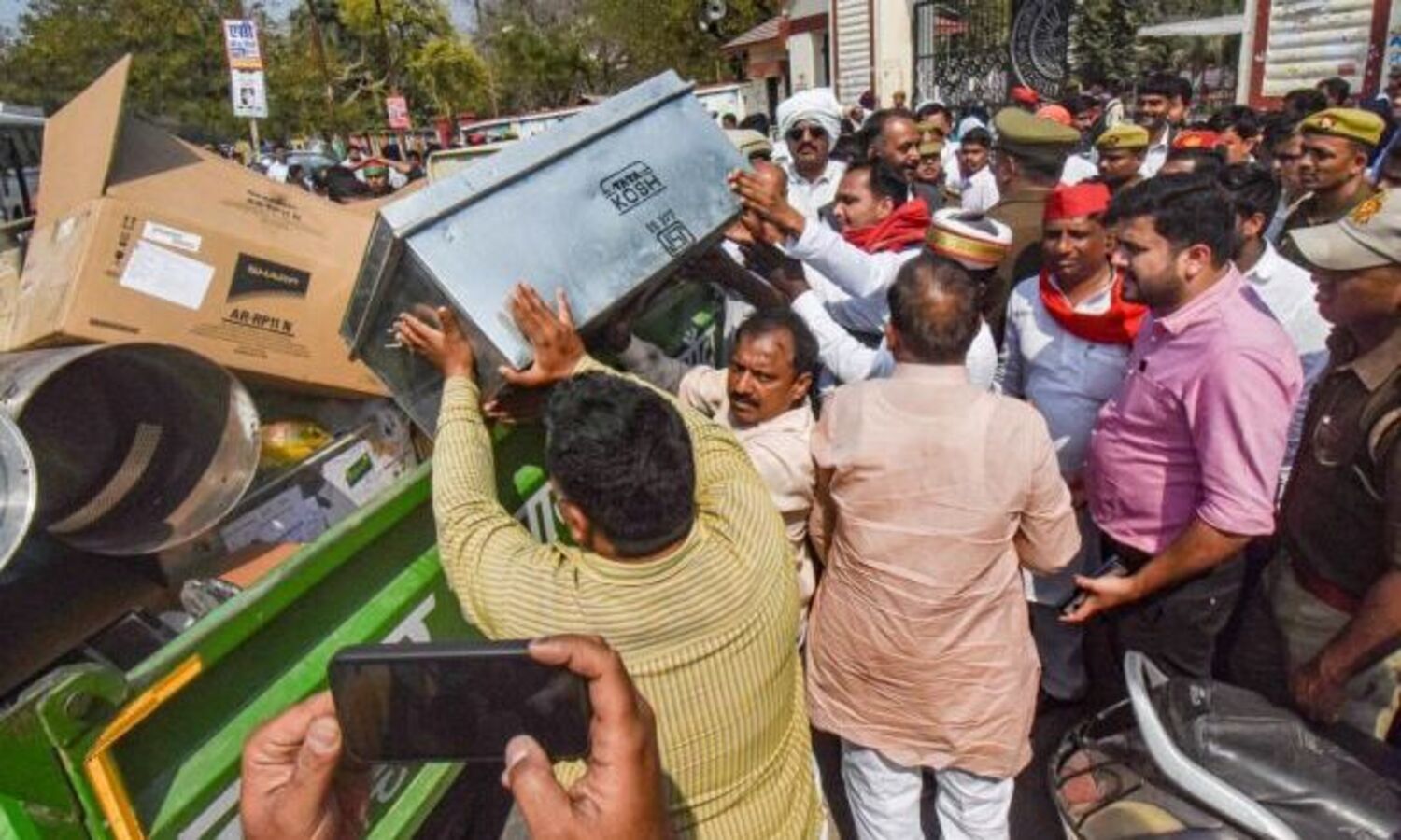 EC acts over EVM complaints, three UP officials removed from poll duty
