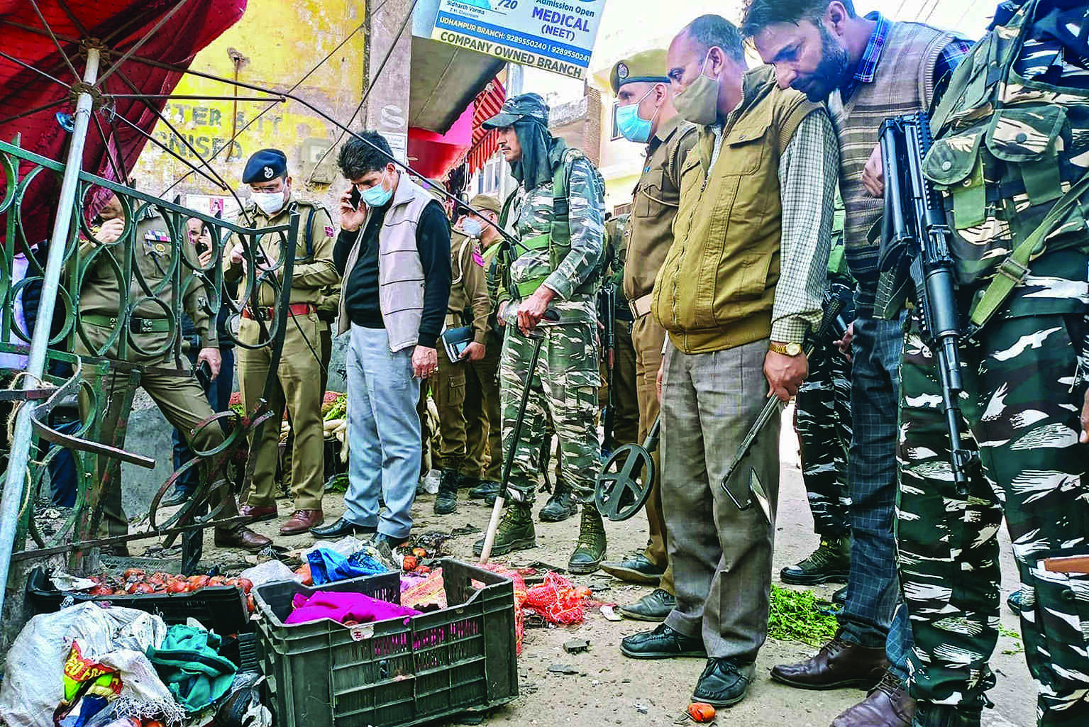 1 killed, 14 injured in IED blast   outside court complex in J&K