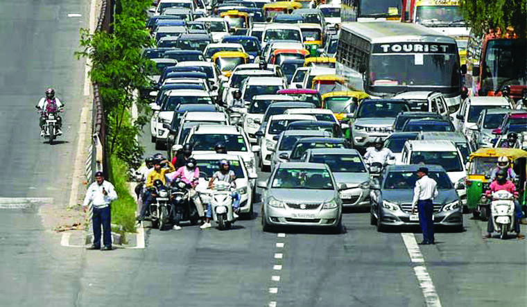 Cops violating traffic rules will have to pay double fine amount Cops violating traffic rules will have to pay double fine amount