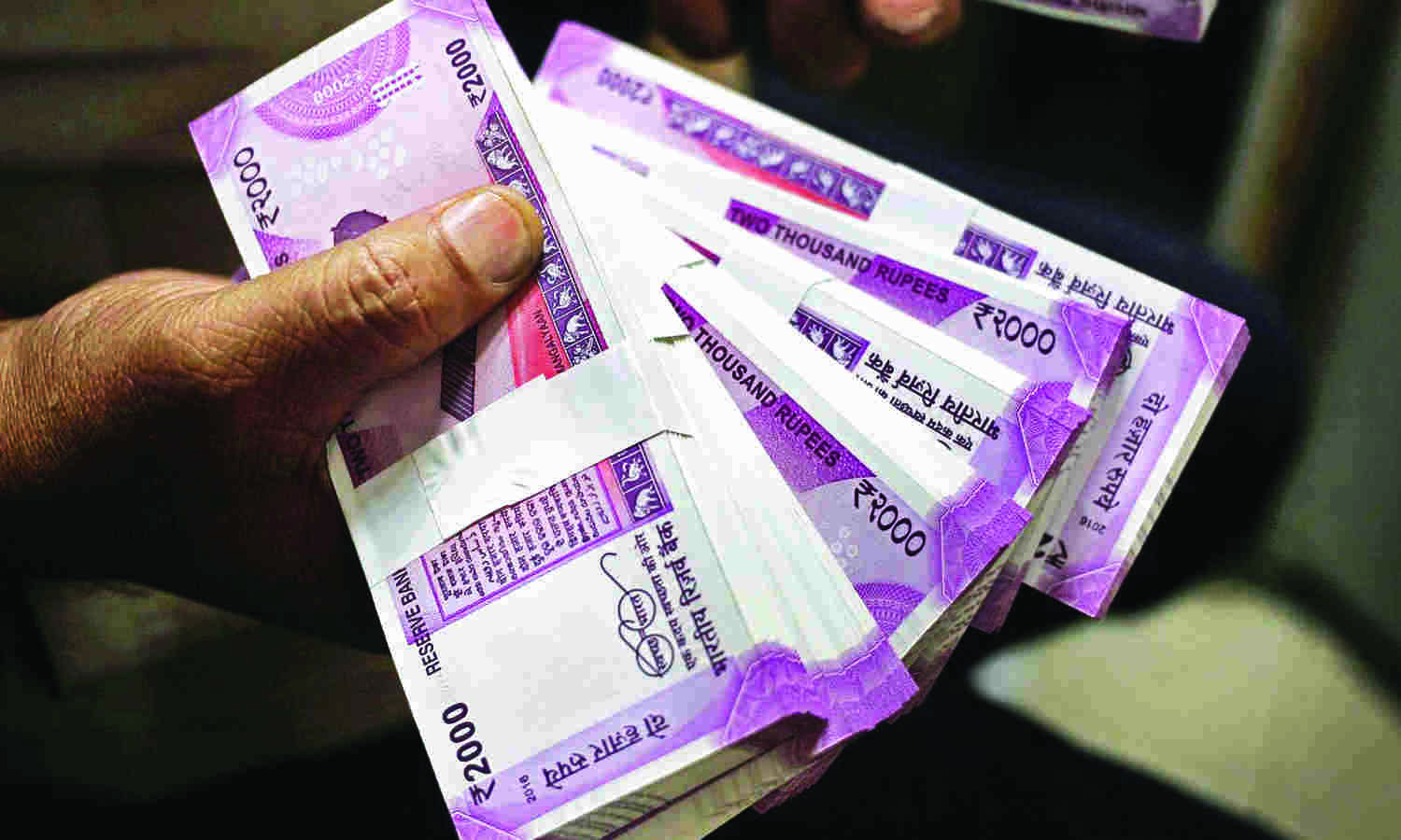 FPIs continue selling spree in March, pullout `45,608 cr so far