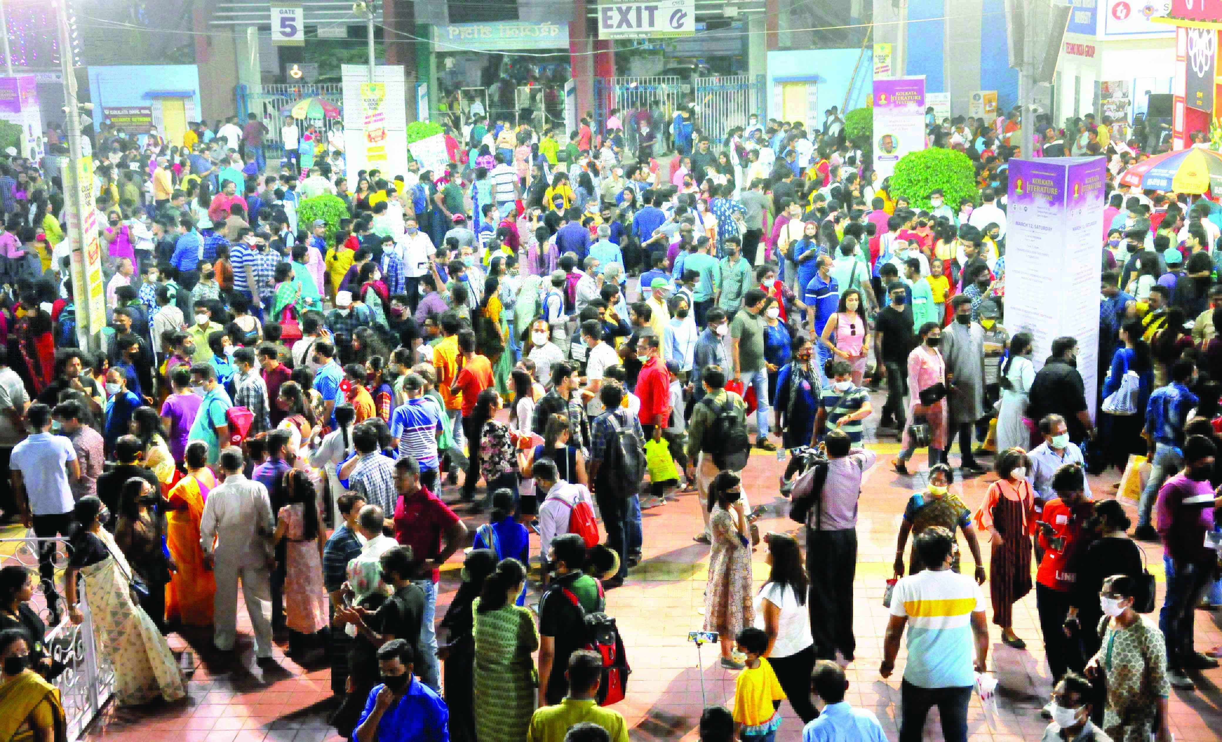 Book Fair: Curtains down with 20L footfall, books worth Rs 23 cr sold Book Fair: Curtains down with 20L footfall, books worth Rs 23 cr sold
