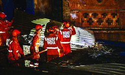 Building collapses in Kashmere  Gate, 8 labourers rescued so far Building collapses in Kashmere  Gate, 8 labourers rescued so far