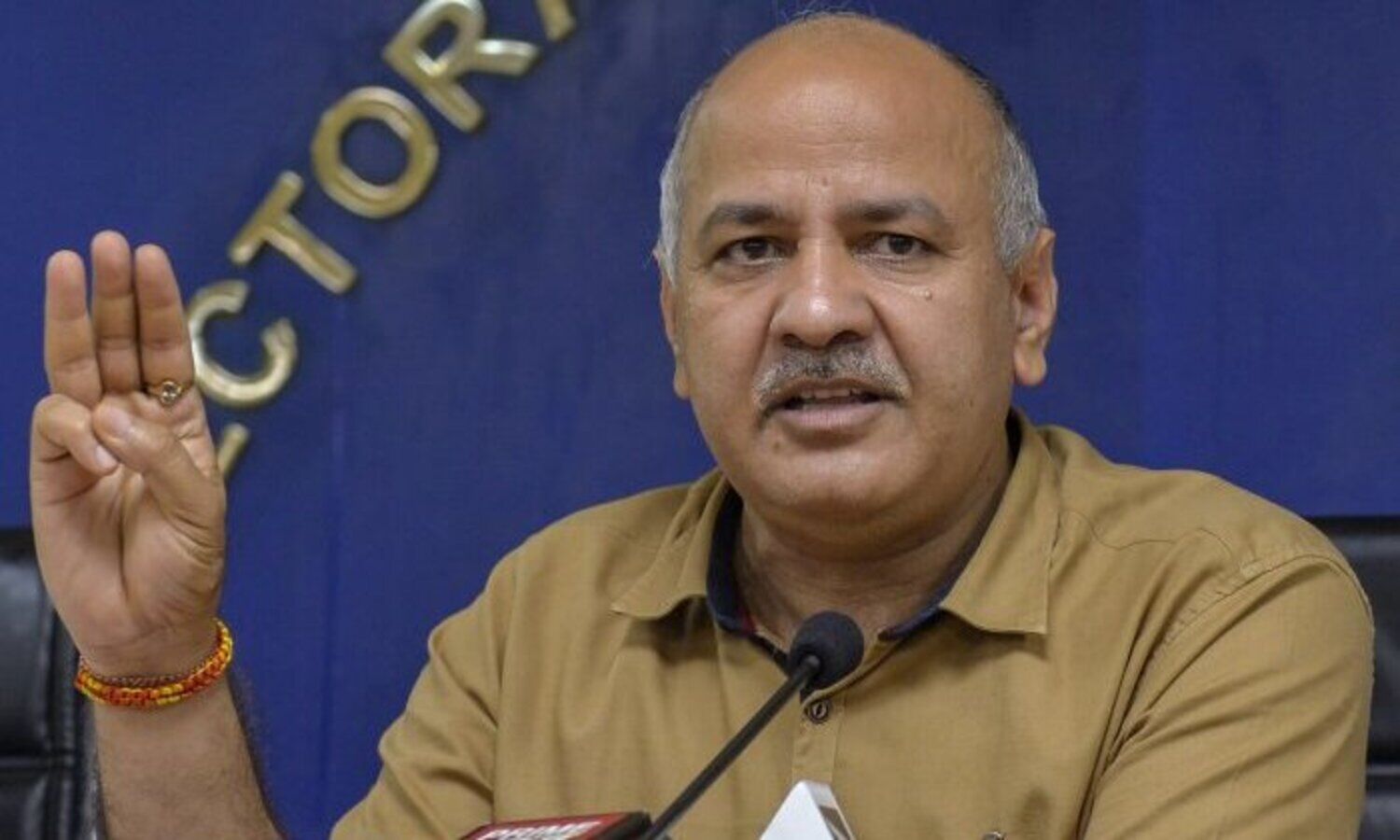 Delhi Teachers University to provide world-class training to trainees: Sisodia
