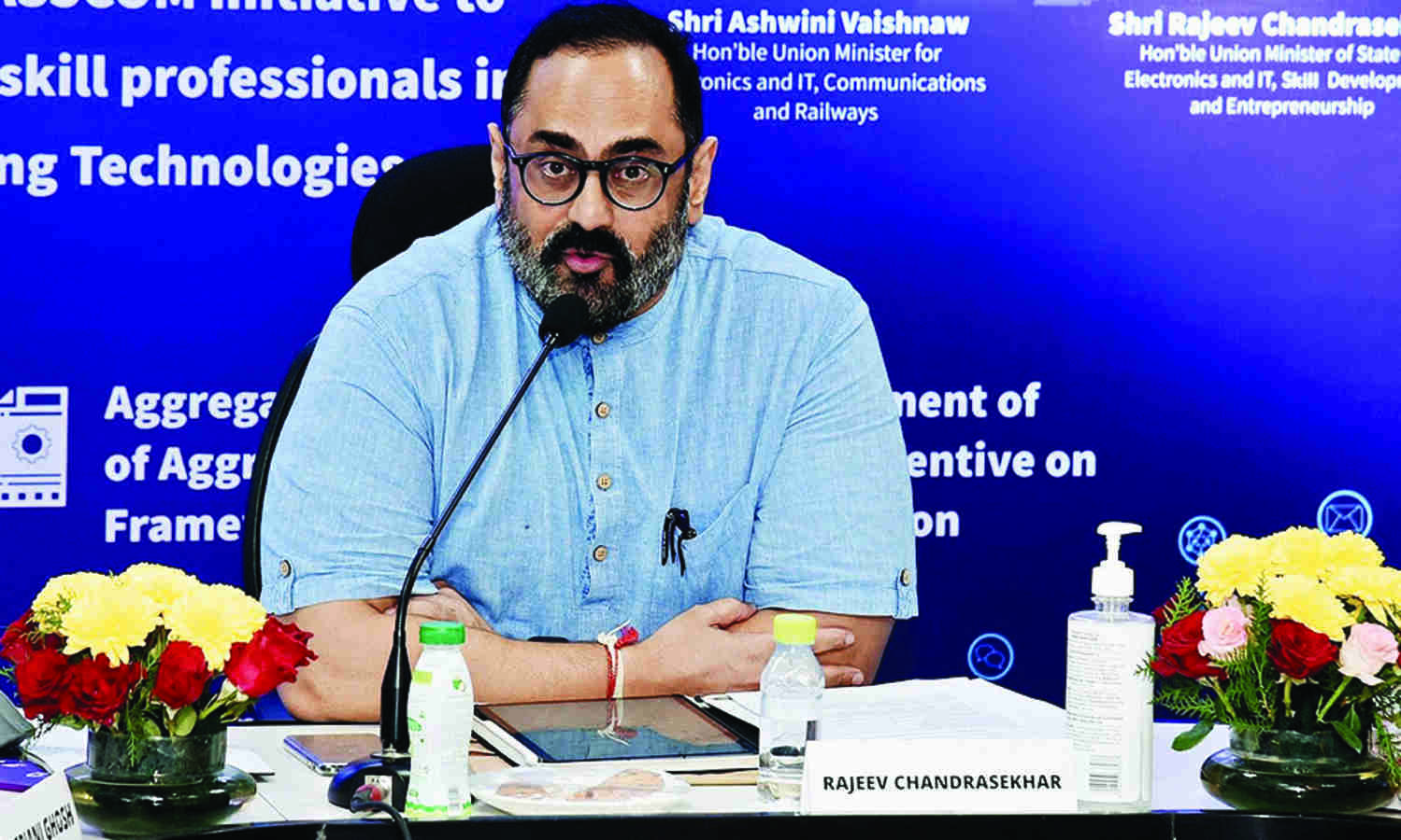 Centre considering to develop operating system: Chandrasekhar
