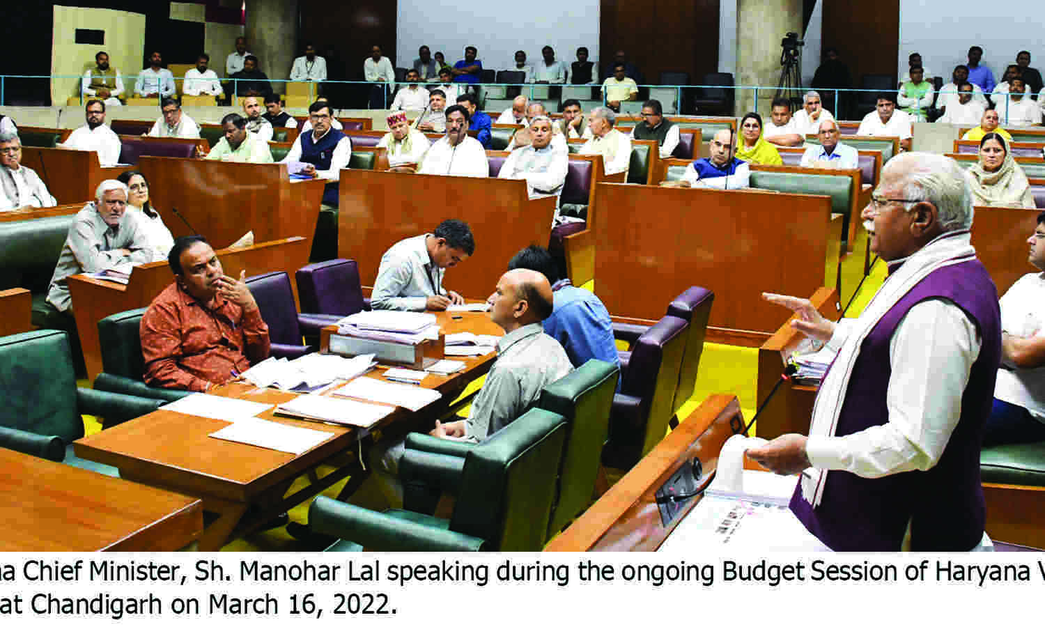 Motivate farmers to opt for PMFBY, Khattar tells Oppn