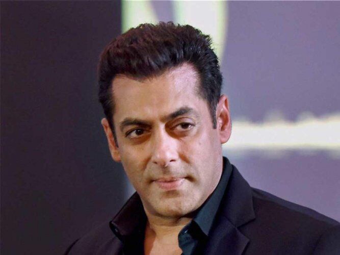 Salman Khan joins Chiranjeevi for Godfather shoot