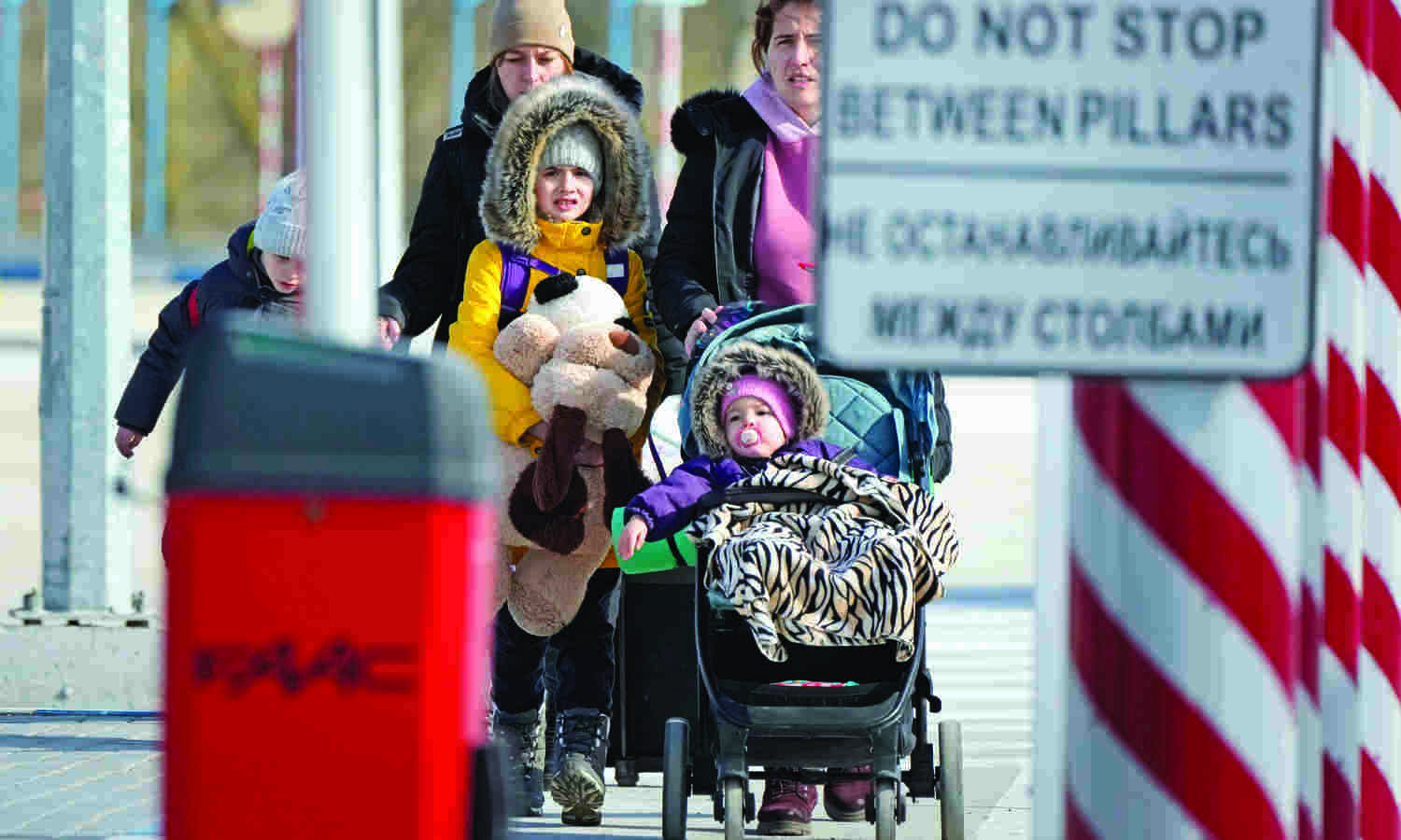 Russian shelling on school, centre leaves 21 dead in east Ukr town