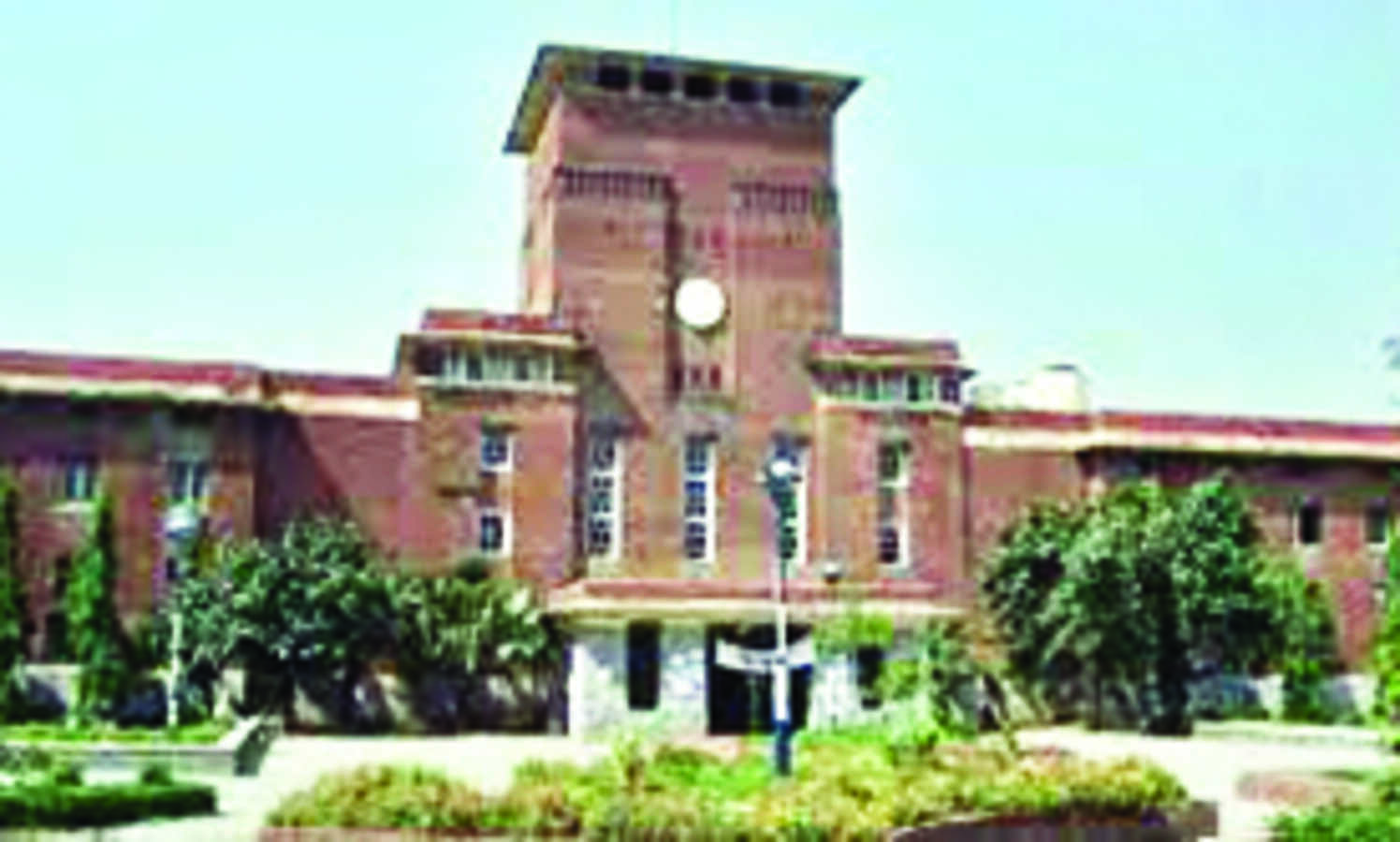 DU to consider proposal for setting up centre to offer job-oriented courses