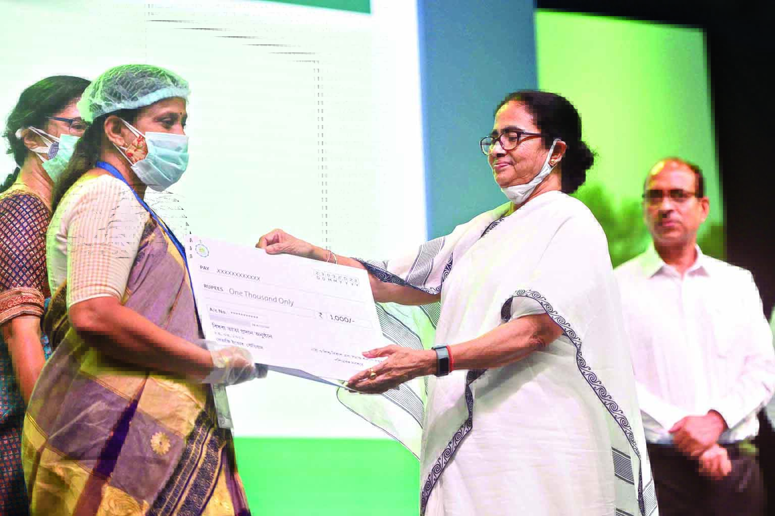 CM begins distribution of widow pension to 8 lakh new applicants CM begins distribution of widow pension to 8 lakh new applicants