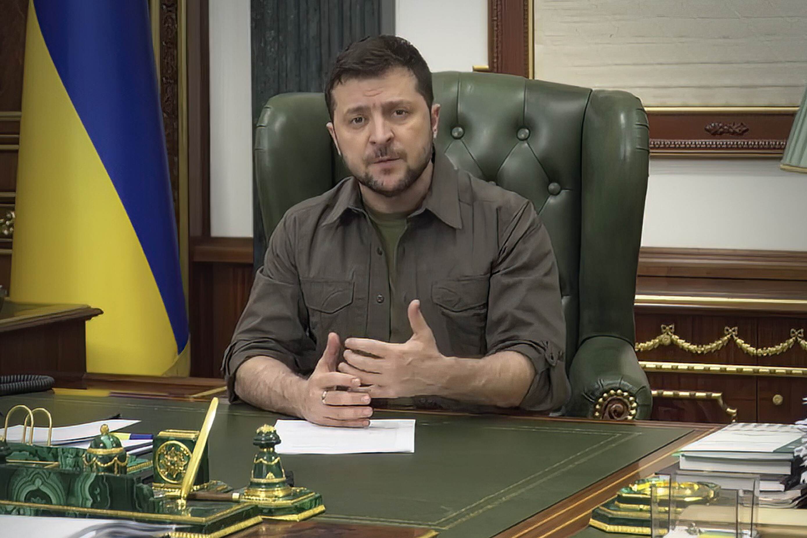 Ukraine president pleads for worldwide show of support