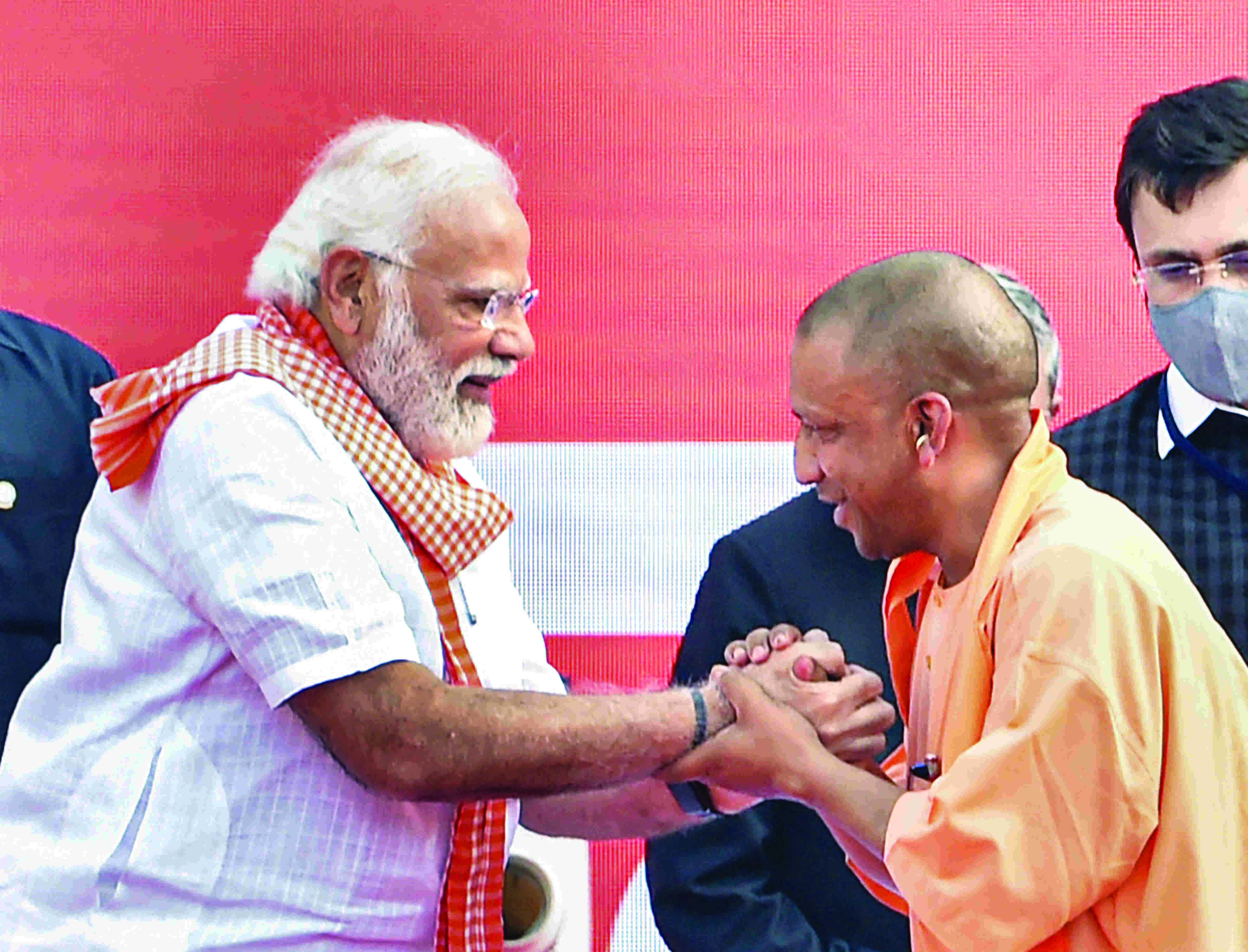 Adityanath takes oath as UP CM; Maurya, Pathak made Dy CMs Adityanath takes oath as UP CM; Maurya, Pathak made Dy CMs