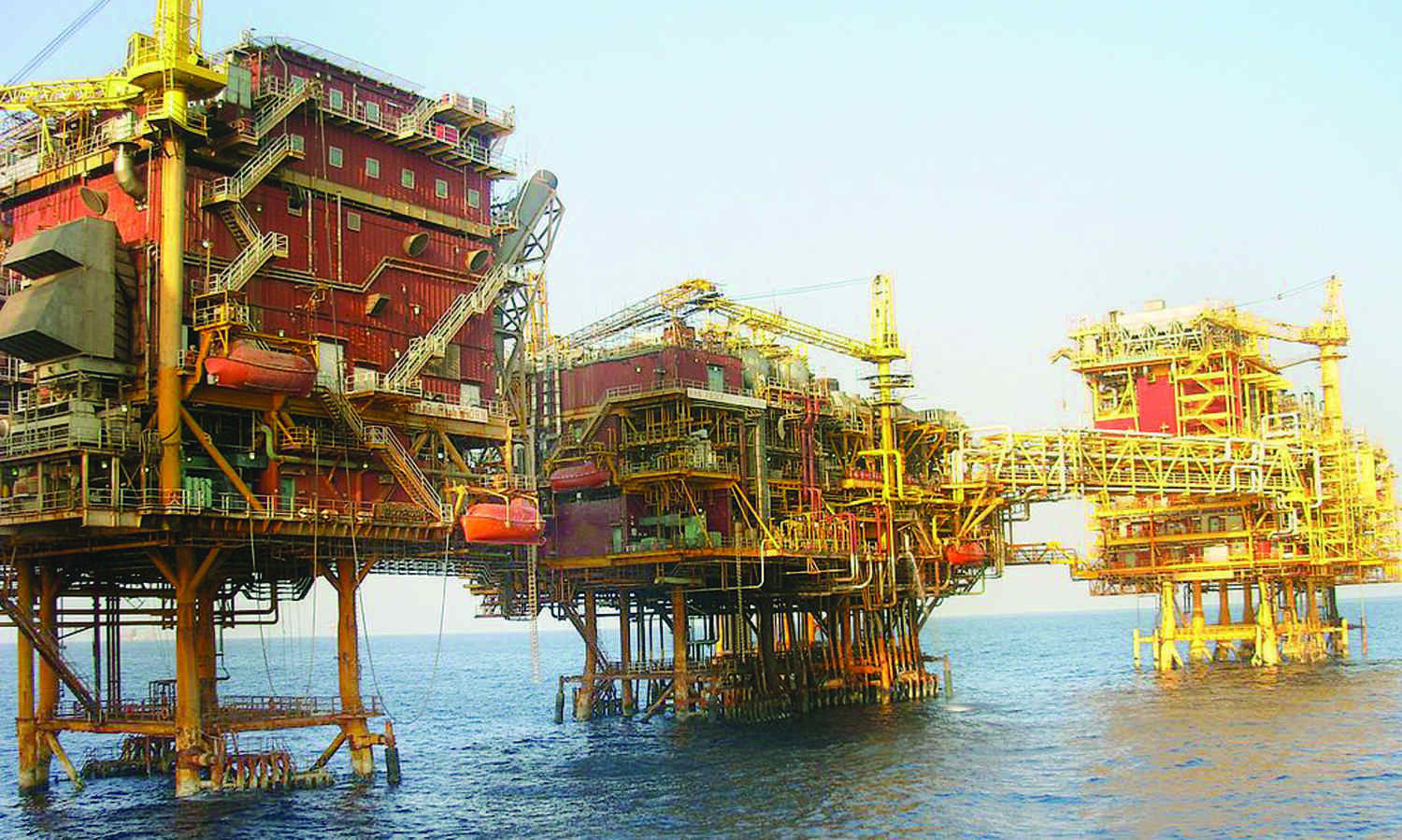 Bonanza for RIL, ONGC: Gas   price to rise more than double