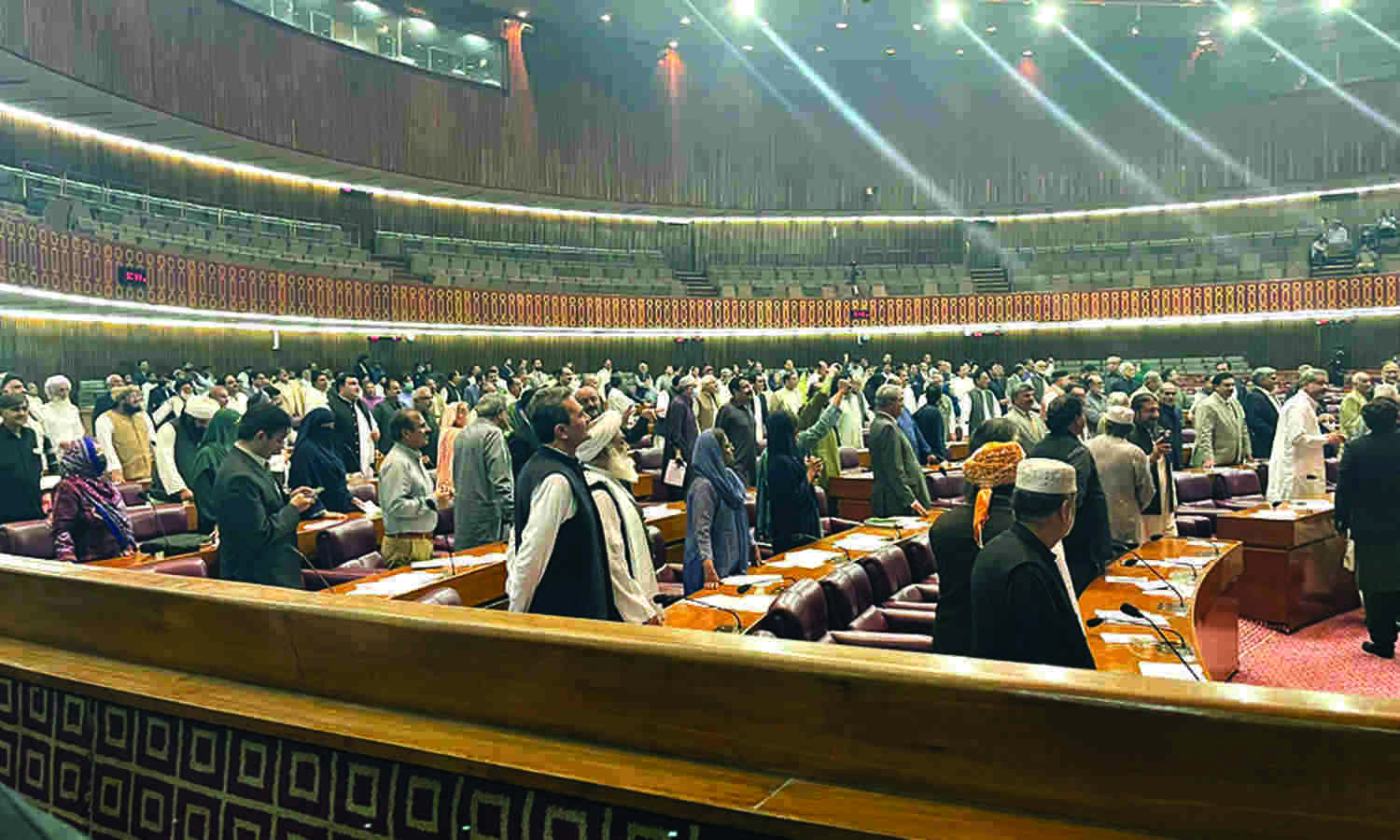 Defiant Pak PM Imran Khan indicates he will not resign