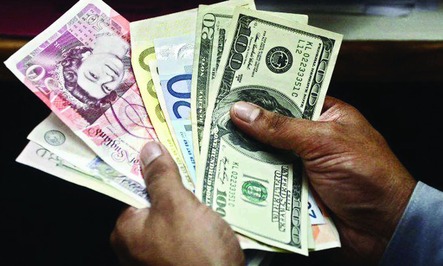Forex reserves down by $2.03 bn to $617.648 bn