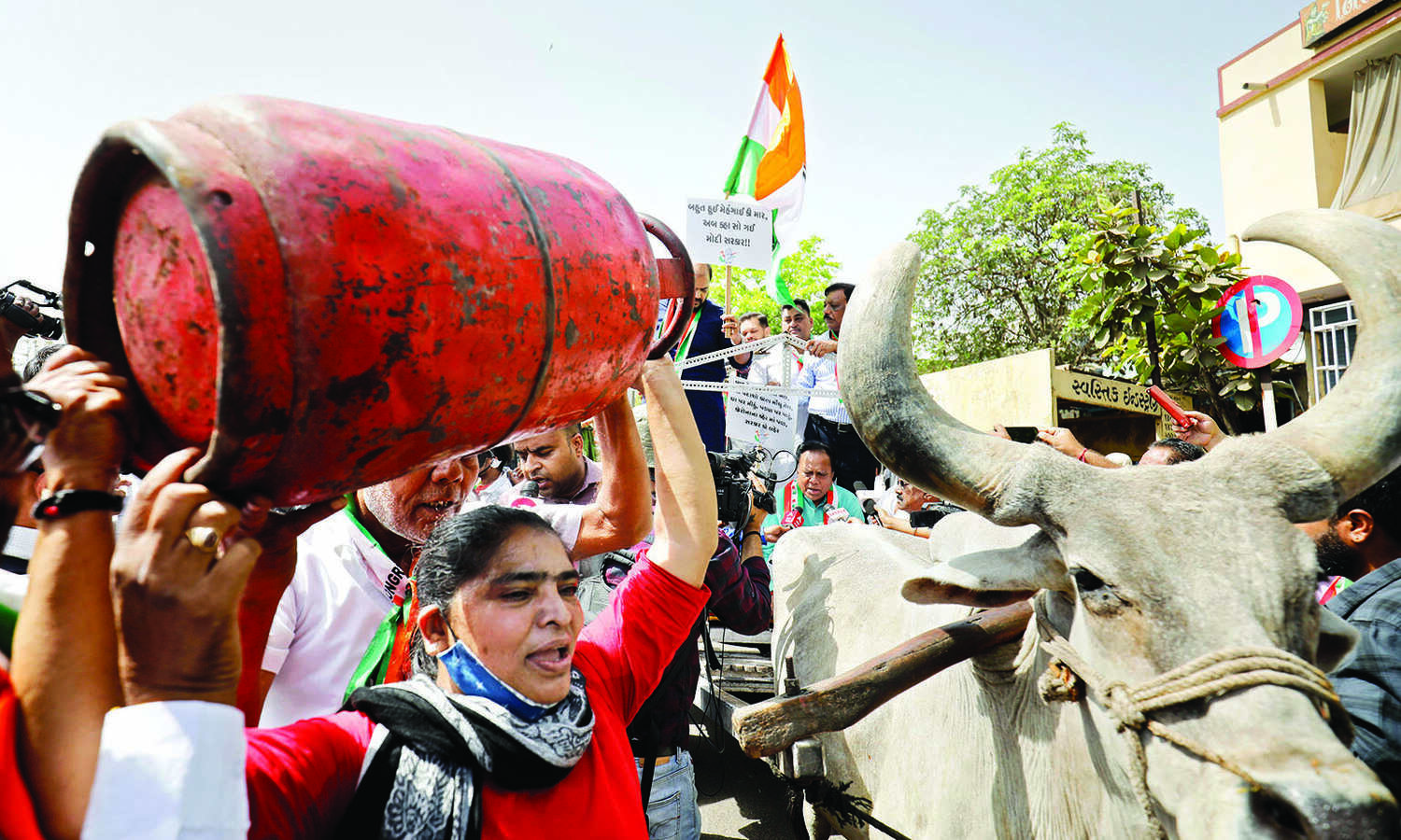 ATF price raised by 2%; CNG price hiked by 80 paise, PNG by Rs 5